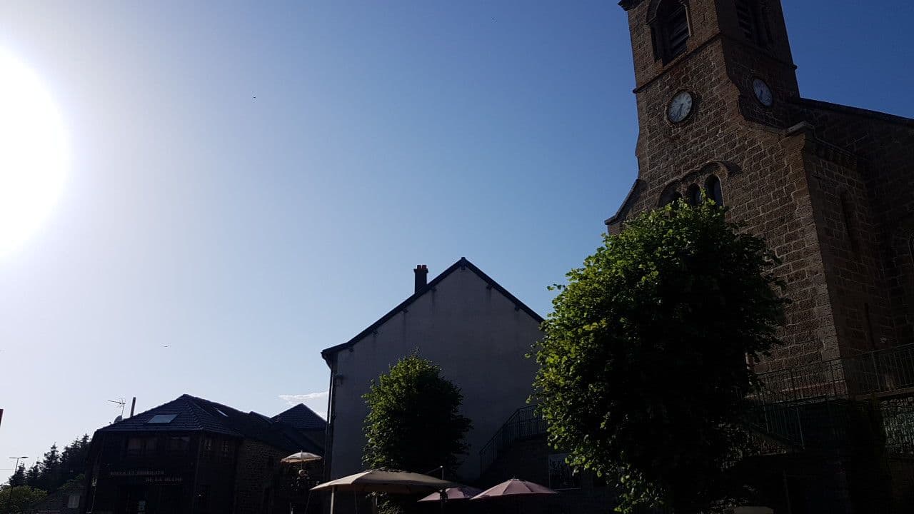Street view near La Mezencole, Laussonne — © michelc (CC BY-SA · Mapillary)