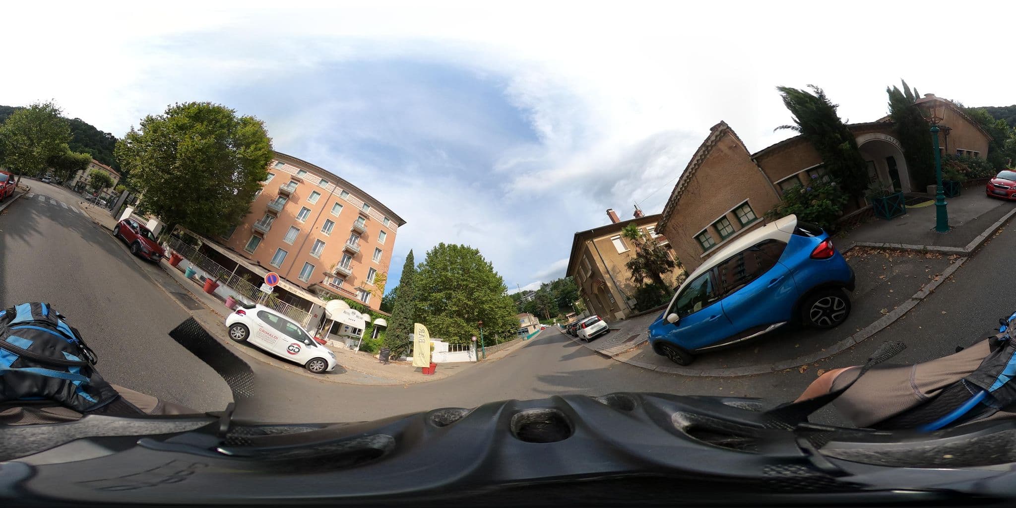 Street view near Hotel Helvie - Restaurant Le Vivarais, Vals-les-Bains — © Krob (CC BY-SA · Mapillary)