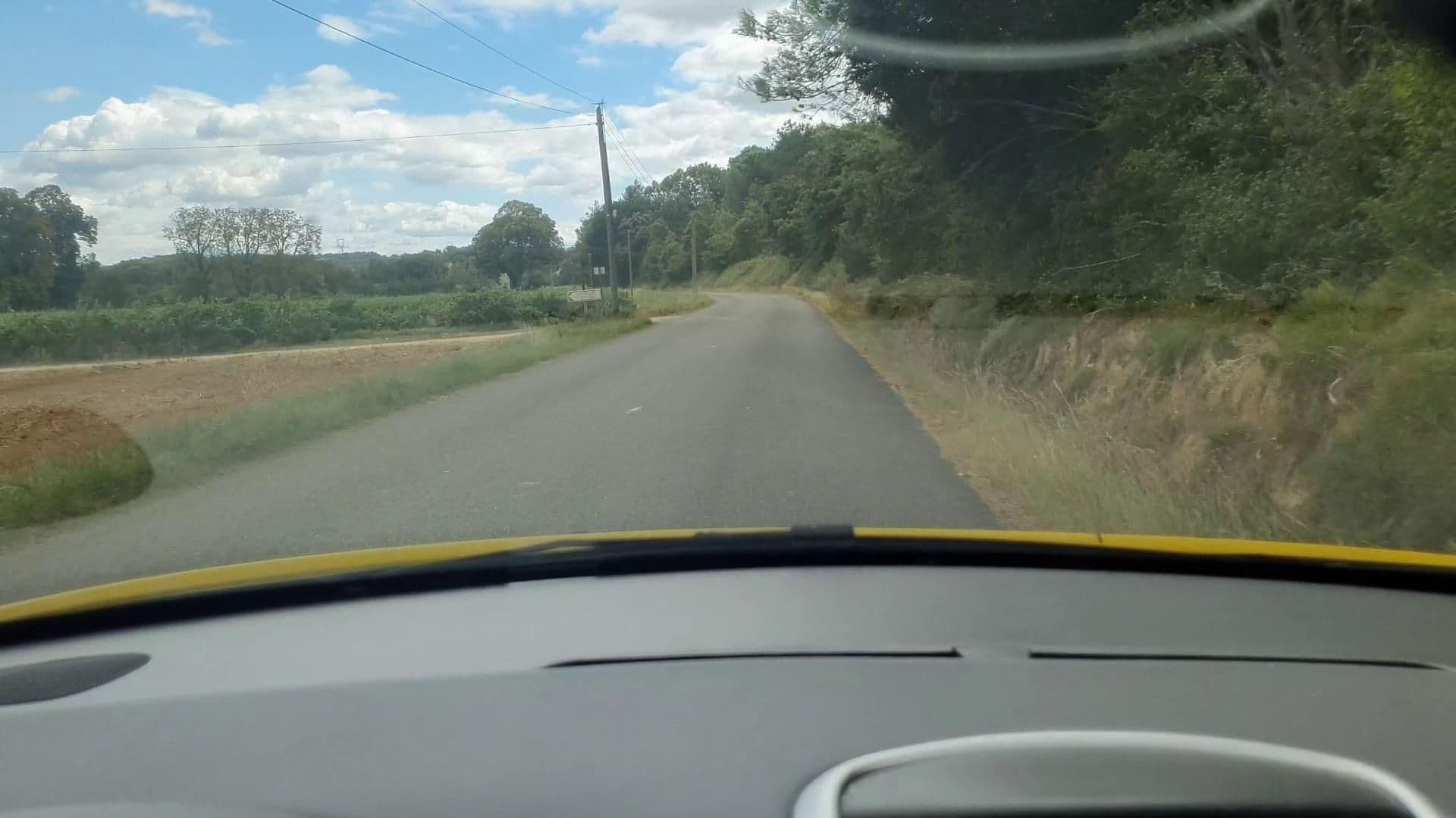 Street view near Mas de Faviérette, Sabran — © si3p0 (CC BY-SA · Mapillary)