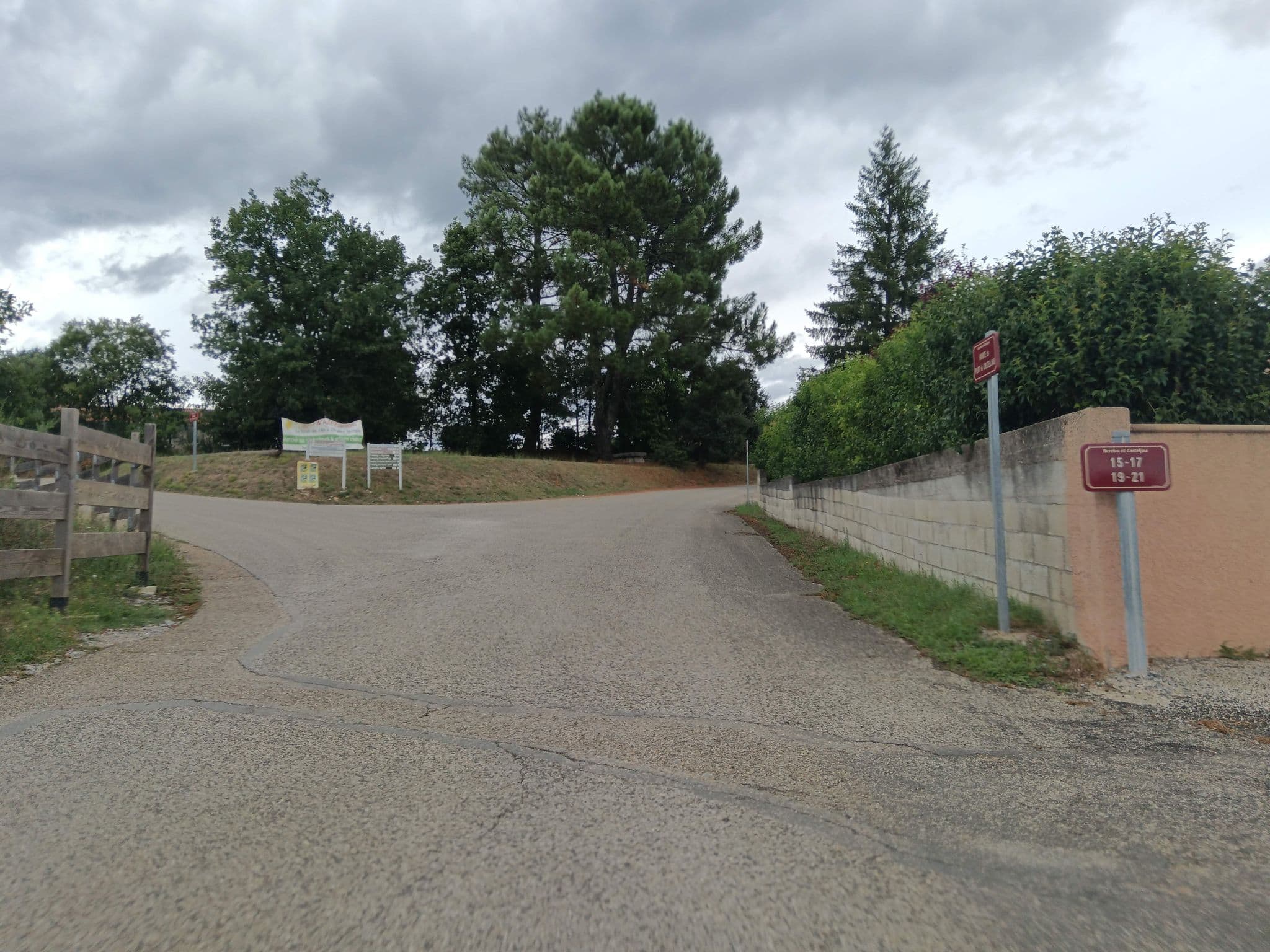 Street view near Les Lauriers, Les Vans — © CutKziG (CC BY-SA · Mapillary)