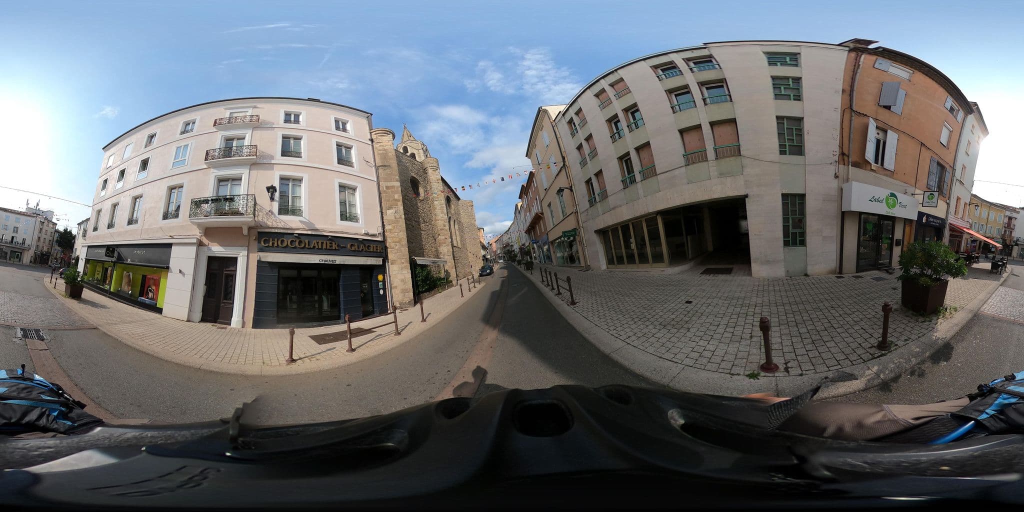 Street view near Hôtel le Cévenol, Aubenas — © Krob (CC BY-SA · Mapillary)