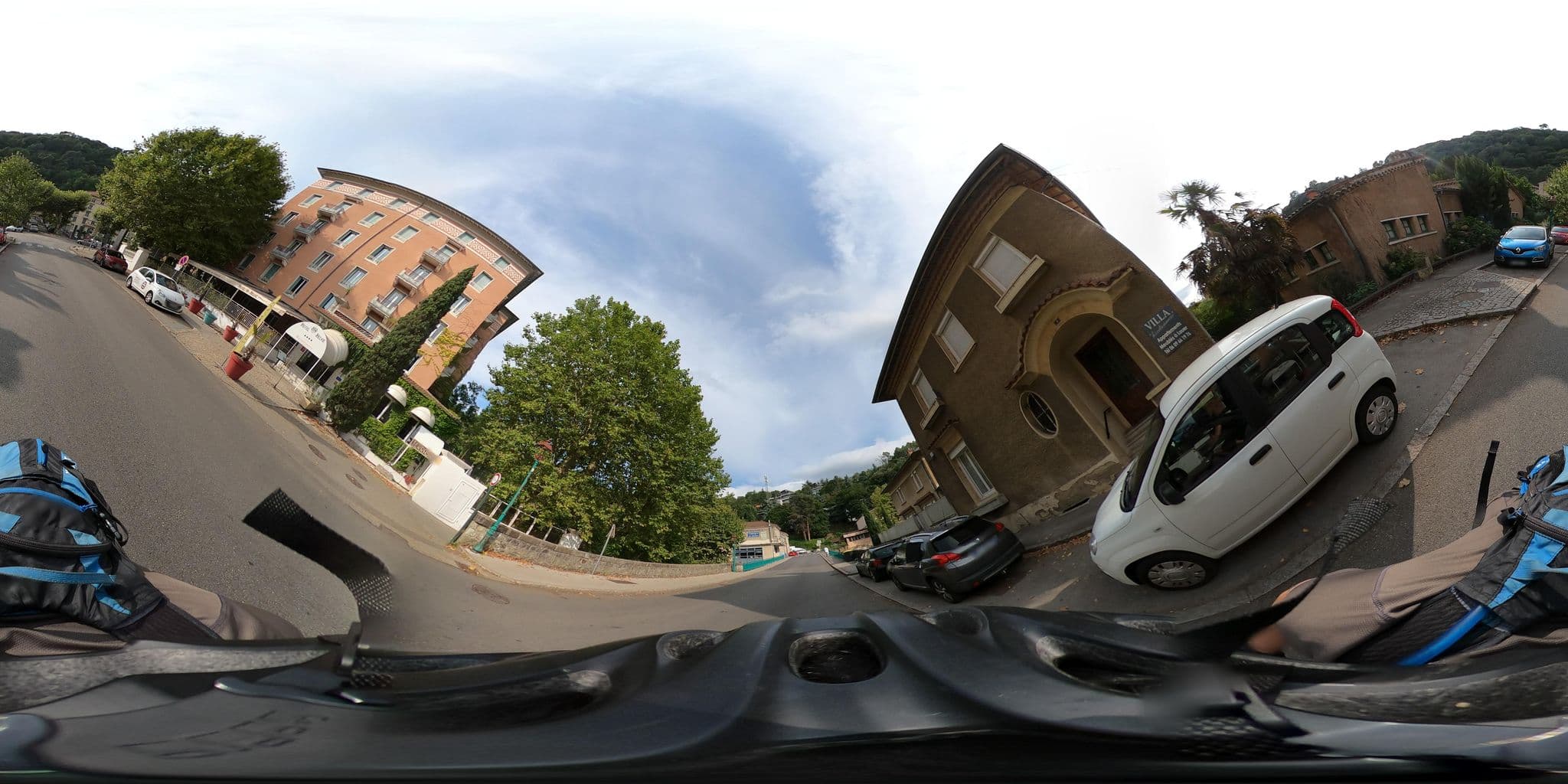 Street view near Hôtel Helvie, Vals-les-Bains — © Krob (CC BY-SA · Mapillary)