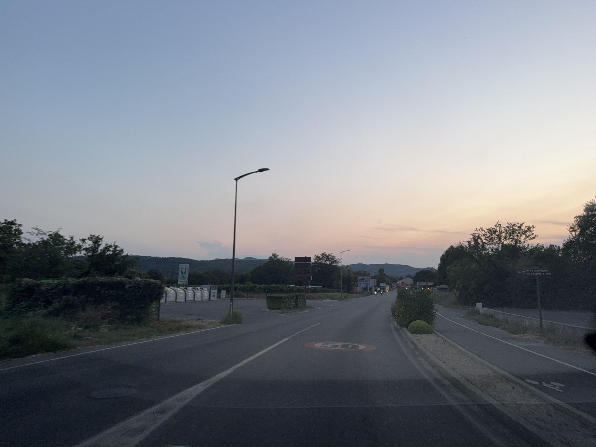 Street view near Vacancéole le Domaine de Chames, Vallon-Pont-d'Arc — © ottor (CC BY-SA · Mapillary)