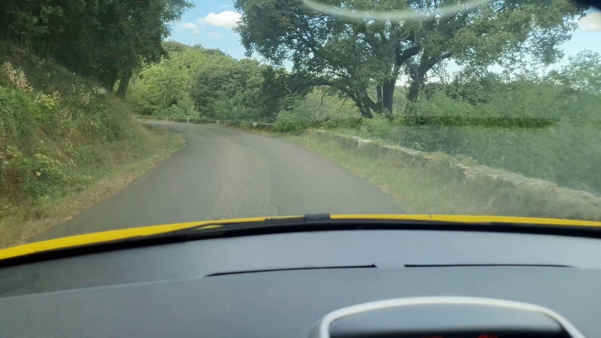 Street view near Château de Montcaud, Sabran — © si3p0 (CC BY-SA · Mapillary)