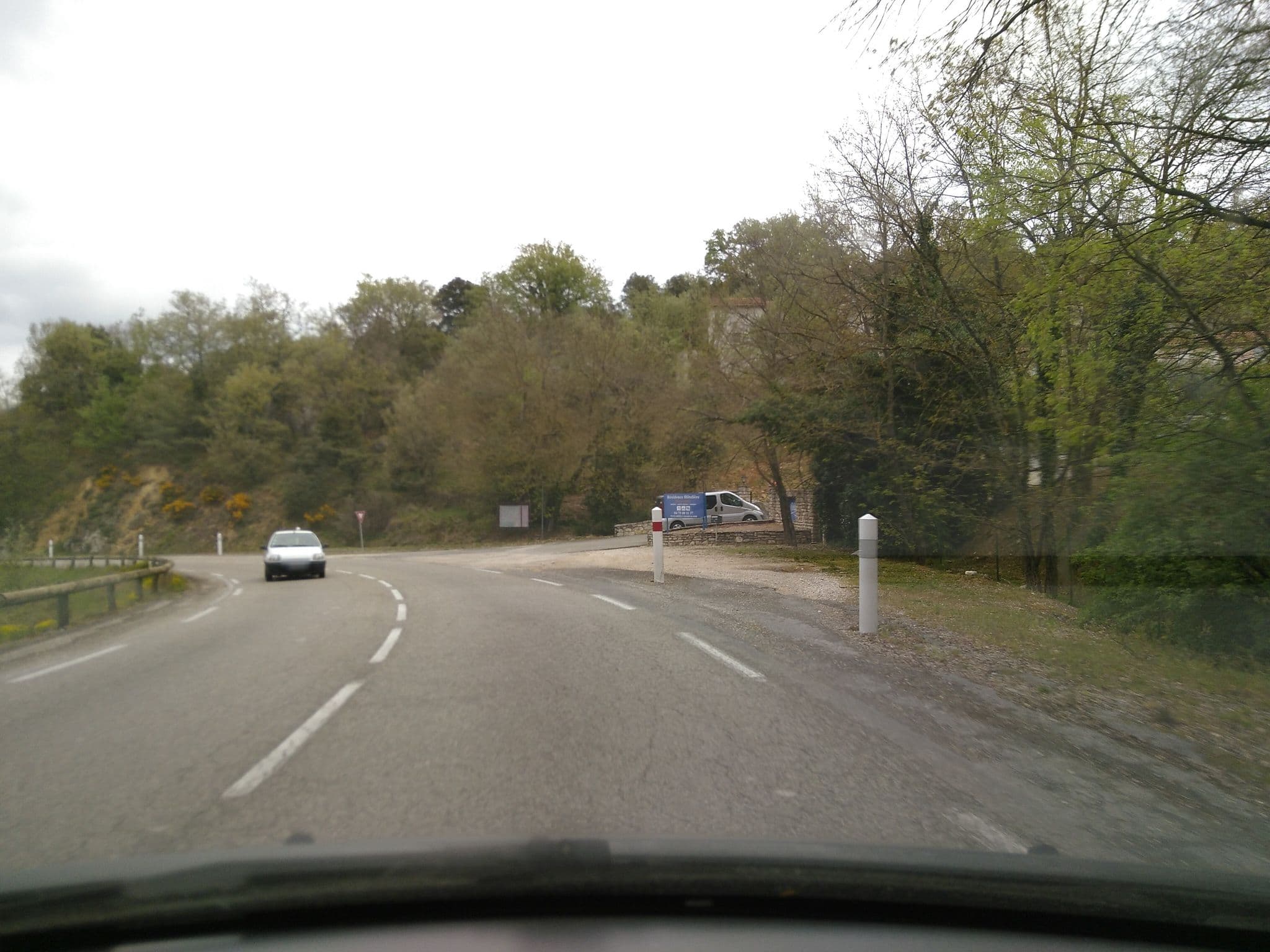 Street view near Odalys Residence-Club le Domaine des Hauts de Salavas, Vallon-Pont-d'Arc — © marcp (CC BY-SA · Mapillary)