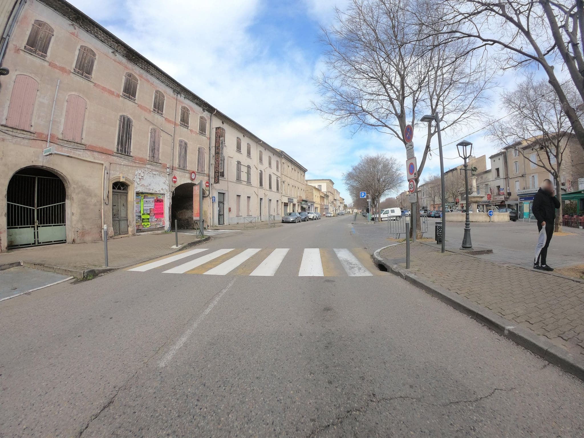Street view near Le Mas de l'Olivier, Pont-Saint-Esprit — © joostjakob (CC BY-SA · Mapillary)