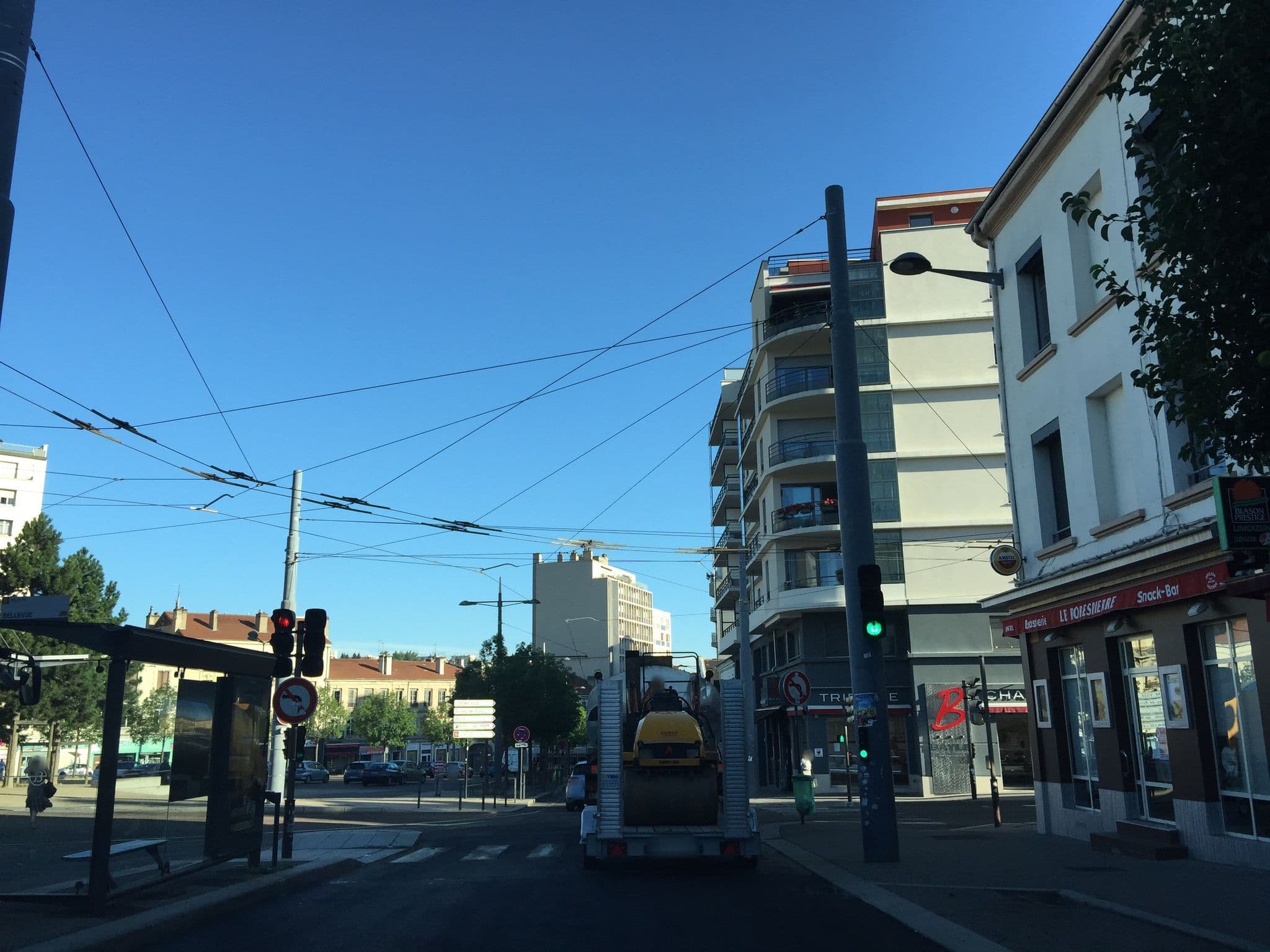 Street view near Appartement Gutenberg, Saint-Étienne — © geraldchatagnon (CC BY-SA · Mapillary)