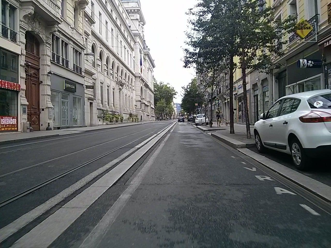 Street view near Selectour - Ailleurs Voyages, Saint-Étienne — © remonet (CC BY-SA · Mapillary)