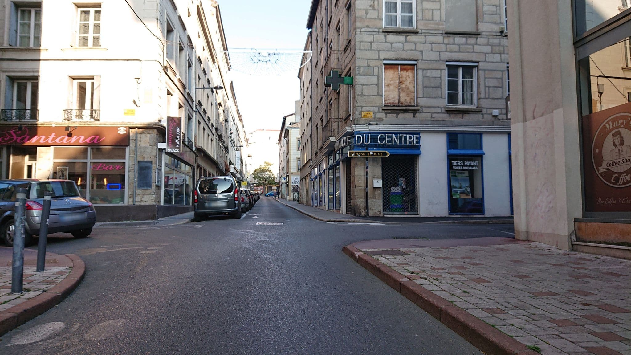 Street view near Hotel Tenor, Saint-Étienne — © remonet (CC BY-SA · Mapillary)