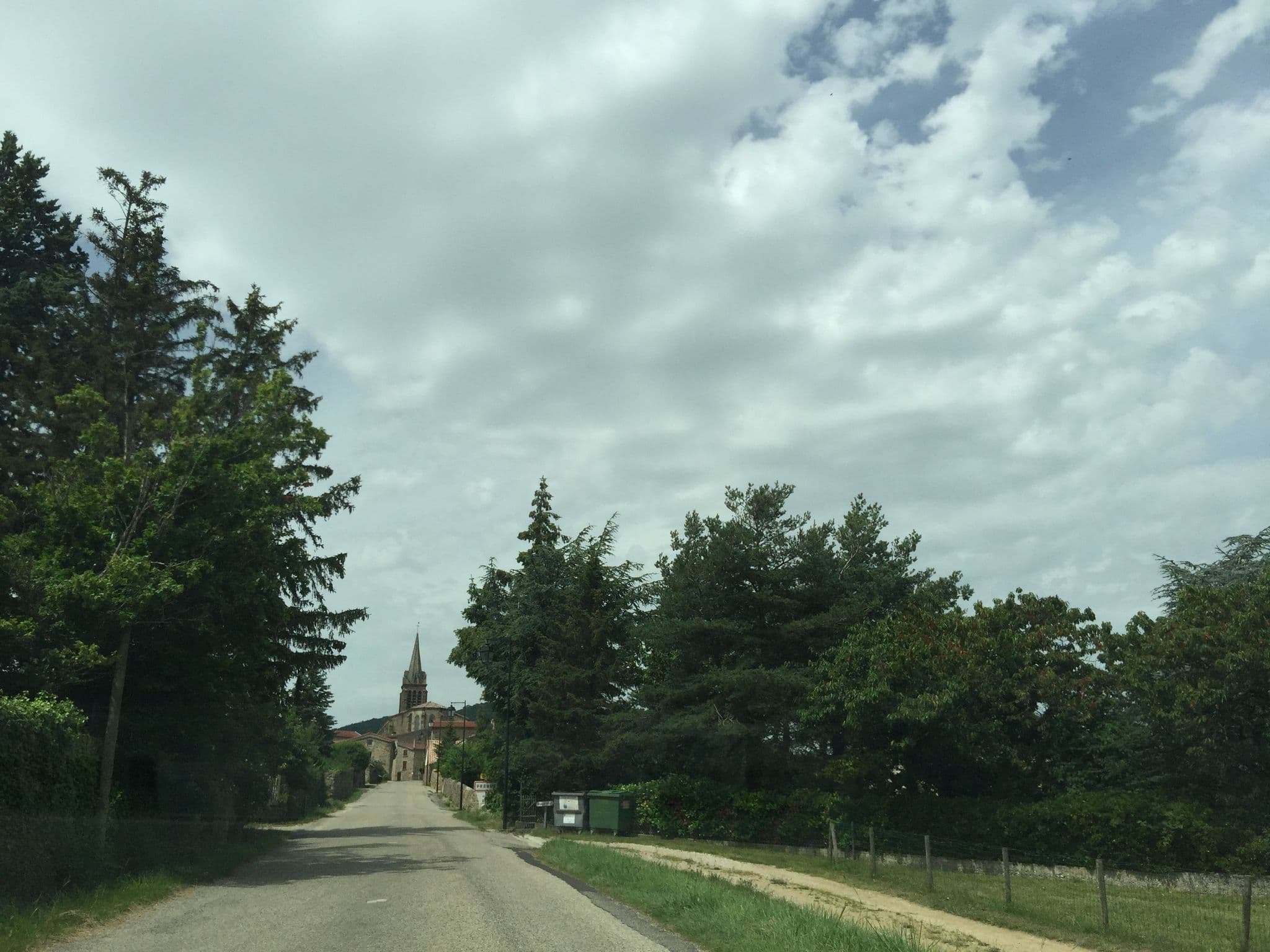 Street view near La Pradella, Satillieu — © geraldchatagnon (CC BY-SA · Mapillary)