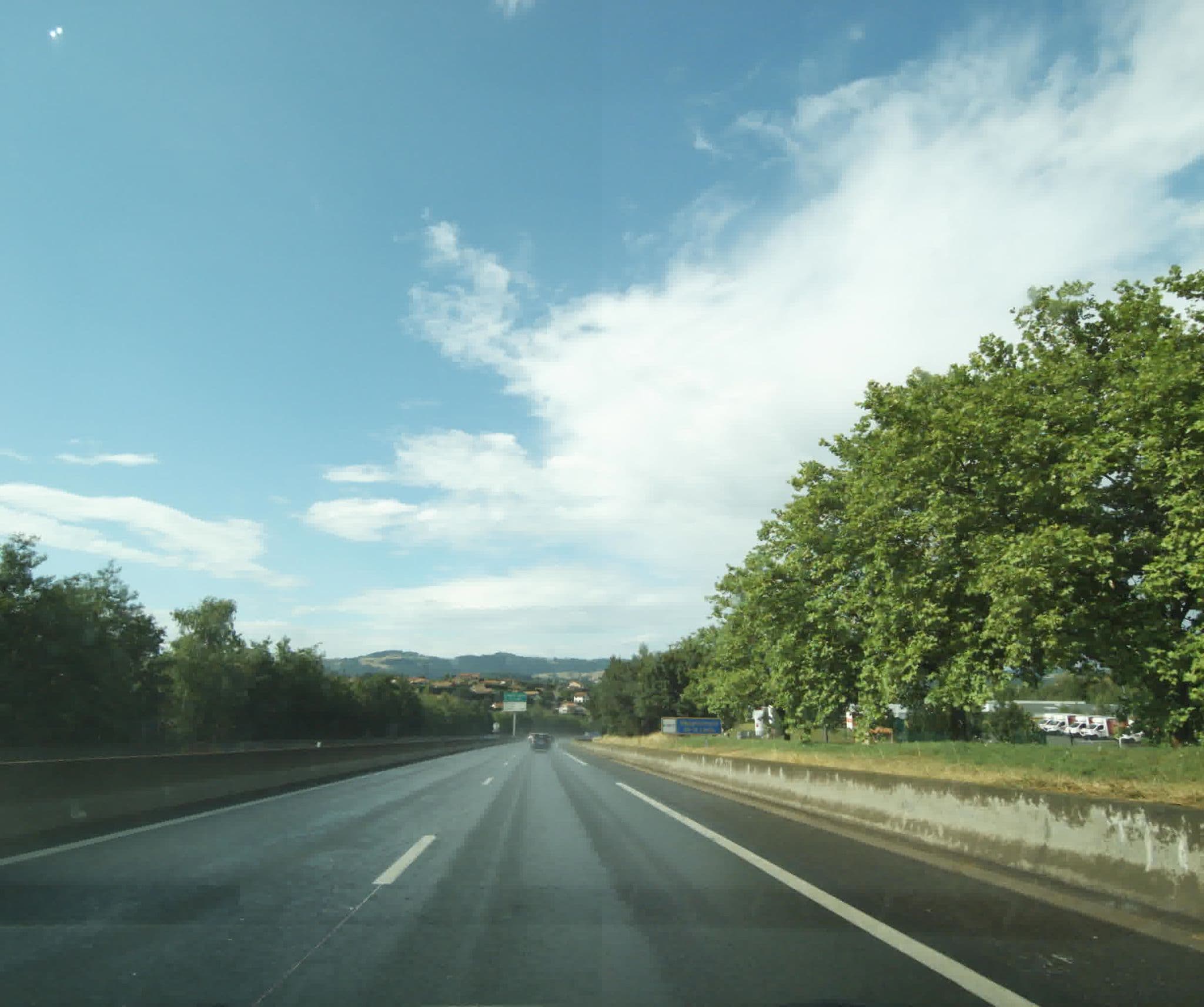 Street view near l'Hôtel Abribis, Fraisses — © sogefi (CC BY-SA · Mapillary)