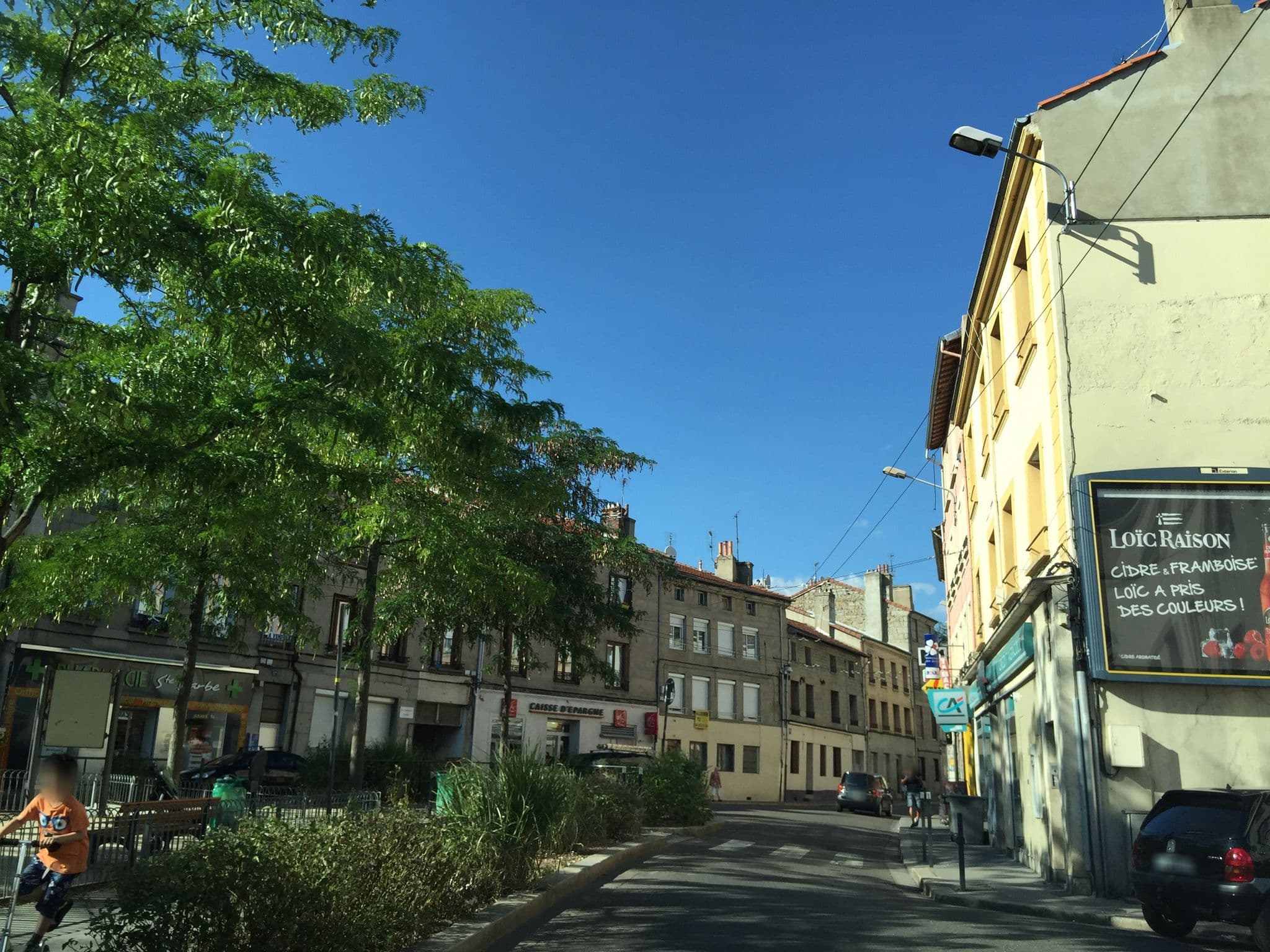 Street view near Copropriété les Iris 1, Saint-Étienne — © geraldchatagnon (CC BY-SA · Mapillary)