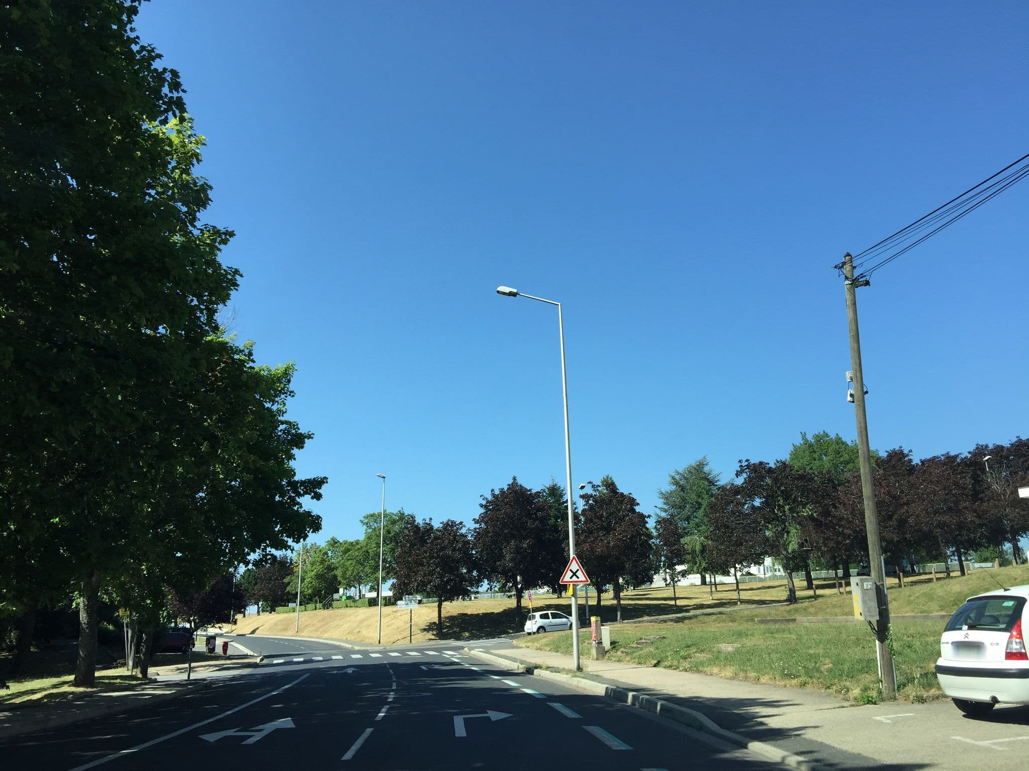 Street view near Centre de Loisirs et Vacances, Saint-Étienne — © geraldchatagnon (CC BY-SA · Mapillary)