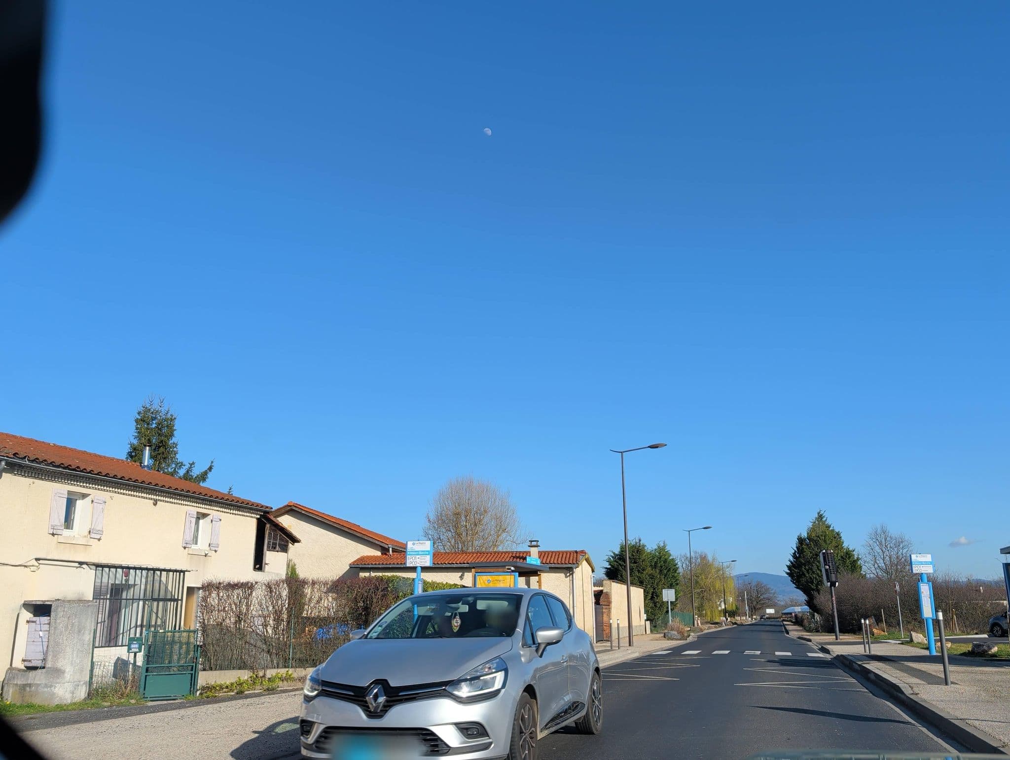 Street view near Le Zenith SNC DND, Orléat — © fpm (CC BY-SA · Mapillary)