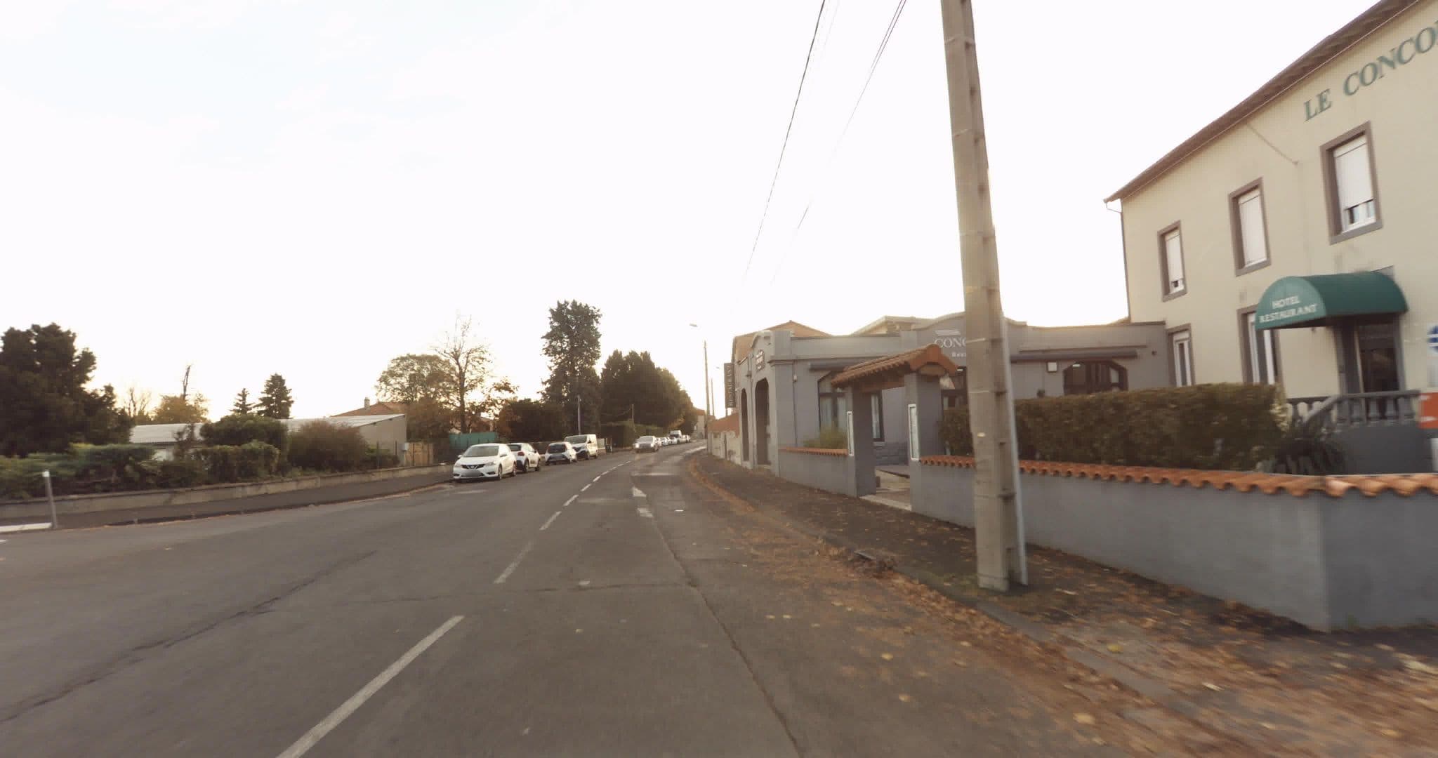 Street view near Hôtel-Restaurant le Concorde, Aulnat — © sogefi (CC BY-SA · Mapillary)