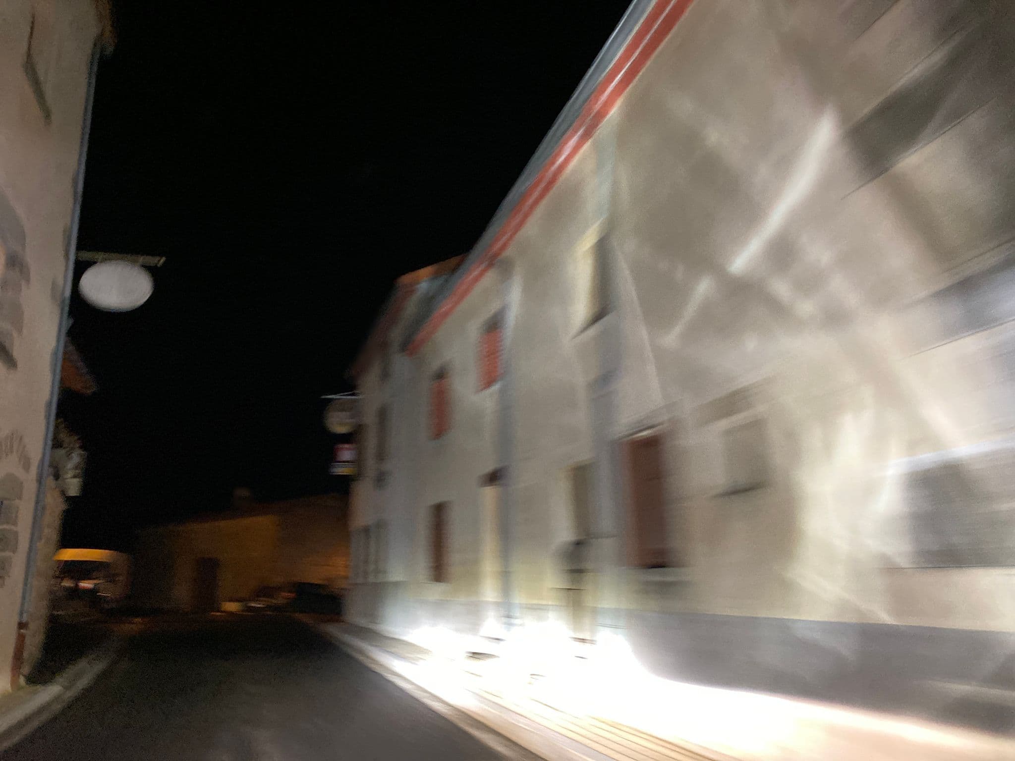 Street view near la chapelle agnon, Cunlhat — © fpm (CC BY-SA · Mapillary)