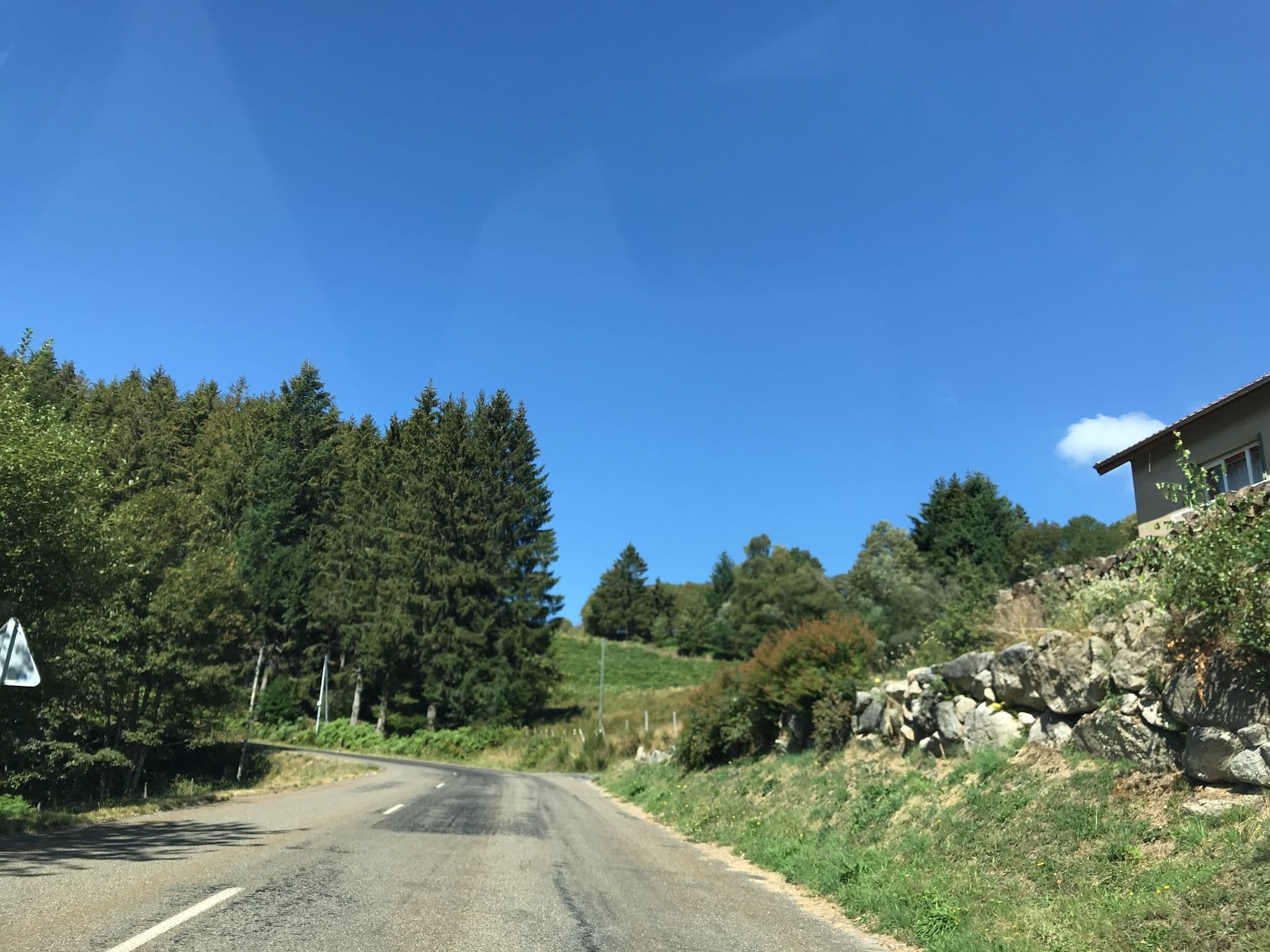 Street view near Hôtel des Touristes, Noirétable — © fpm (CC BY-SA · Mapillary)
