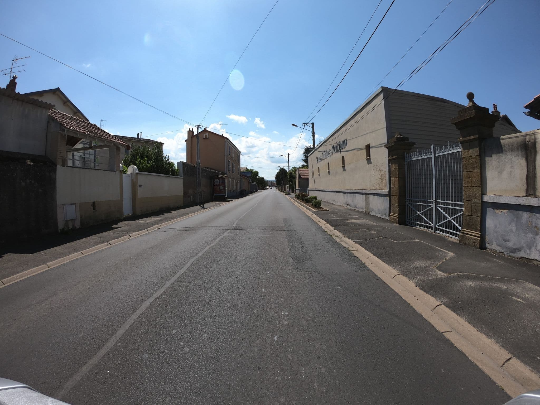 Street view near L'abryssoirienne, Issoire — © joostjakob (CC BY-SA · Mapillary)