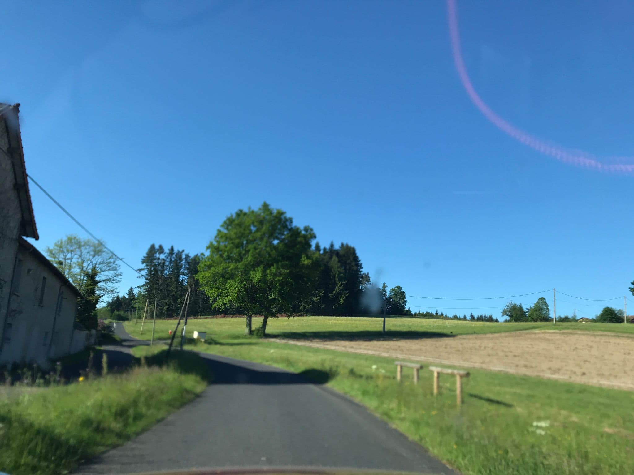 Street view near Le Domaine des Plaines, Job — © fpm (CC BY-SA · Mapillary)