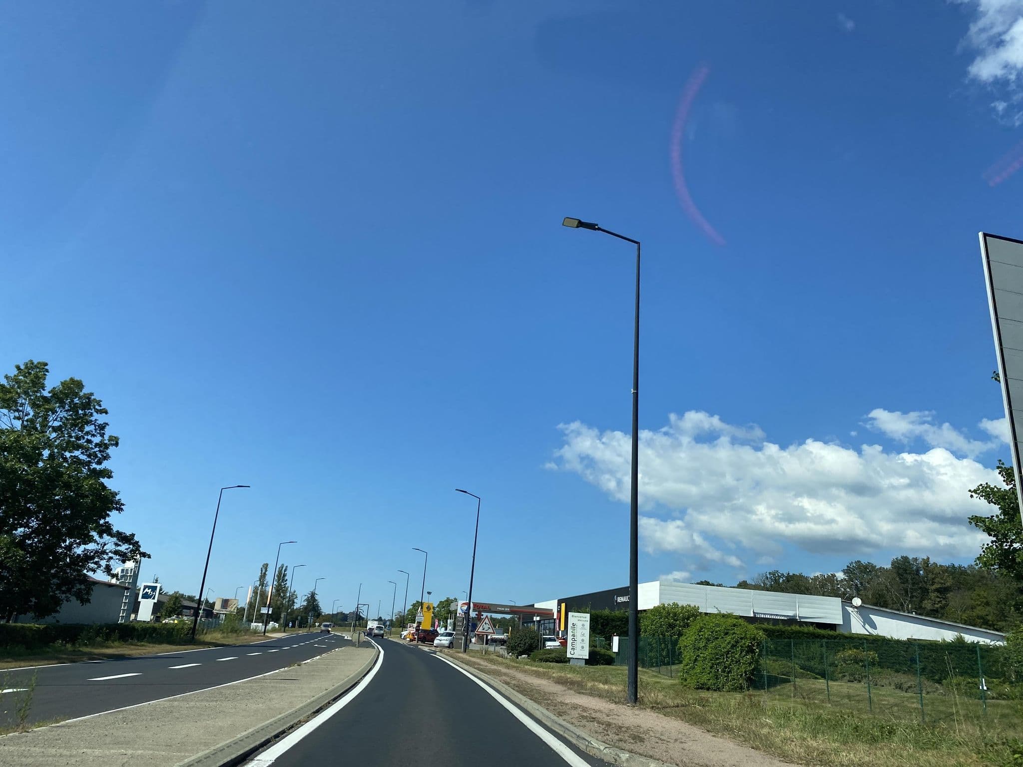 Street view near Campanile Clermont-Ferrand ~ Thiers, Thiers — © fpm (CC BY-SA · Mapillary)
