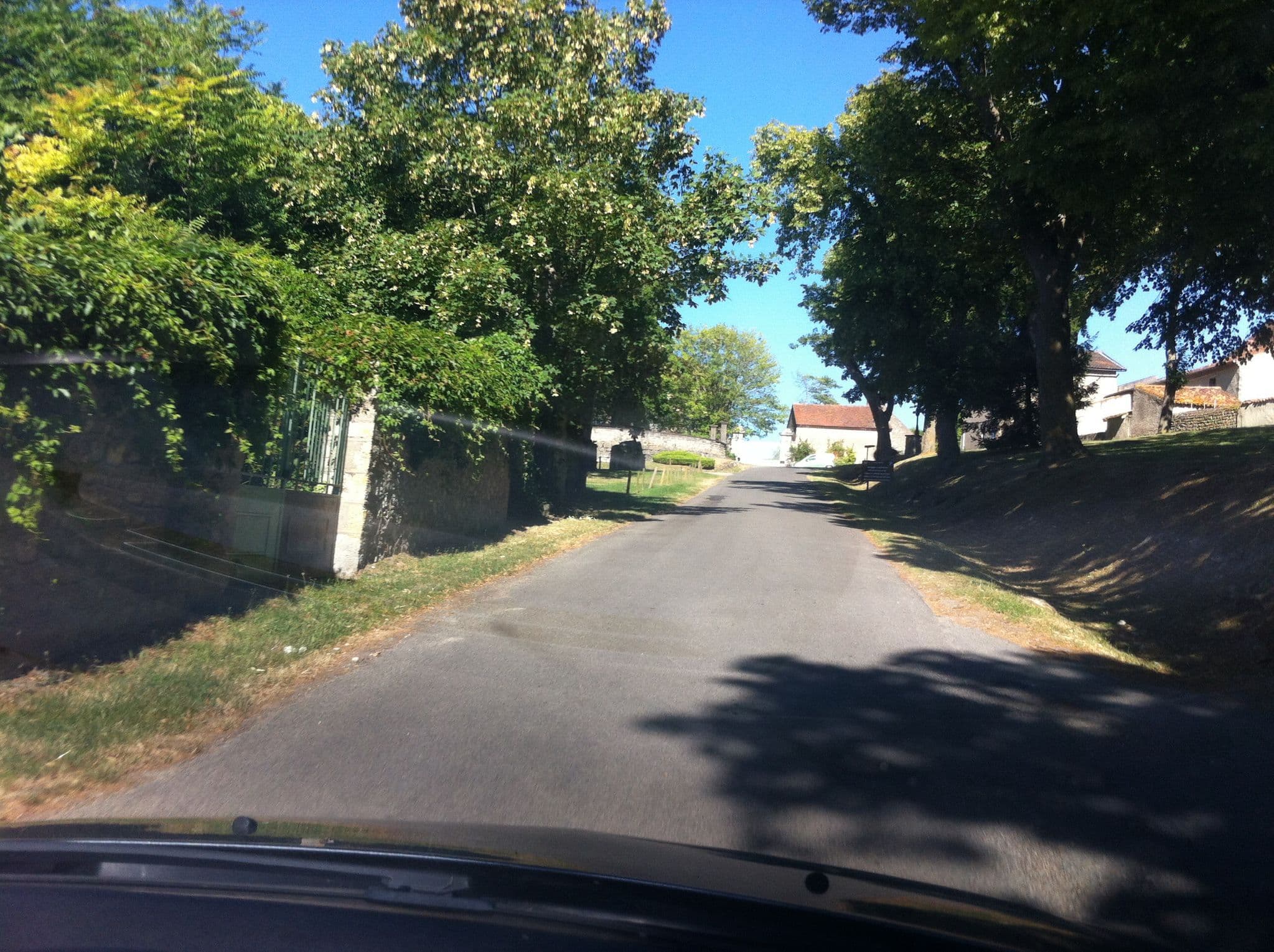 Street view near La Grange du Belvédère, Chantelle — © gabarot (CC BY-SA · Mapillary)