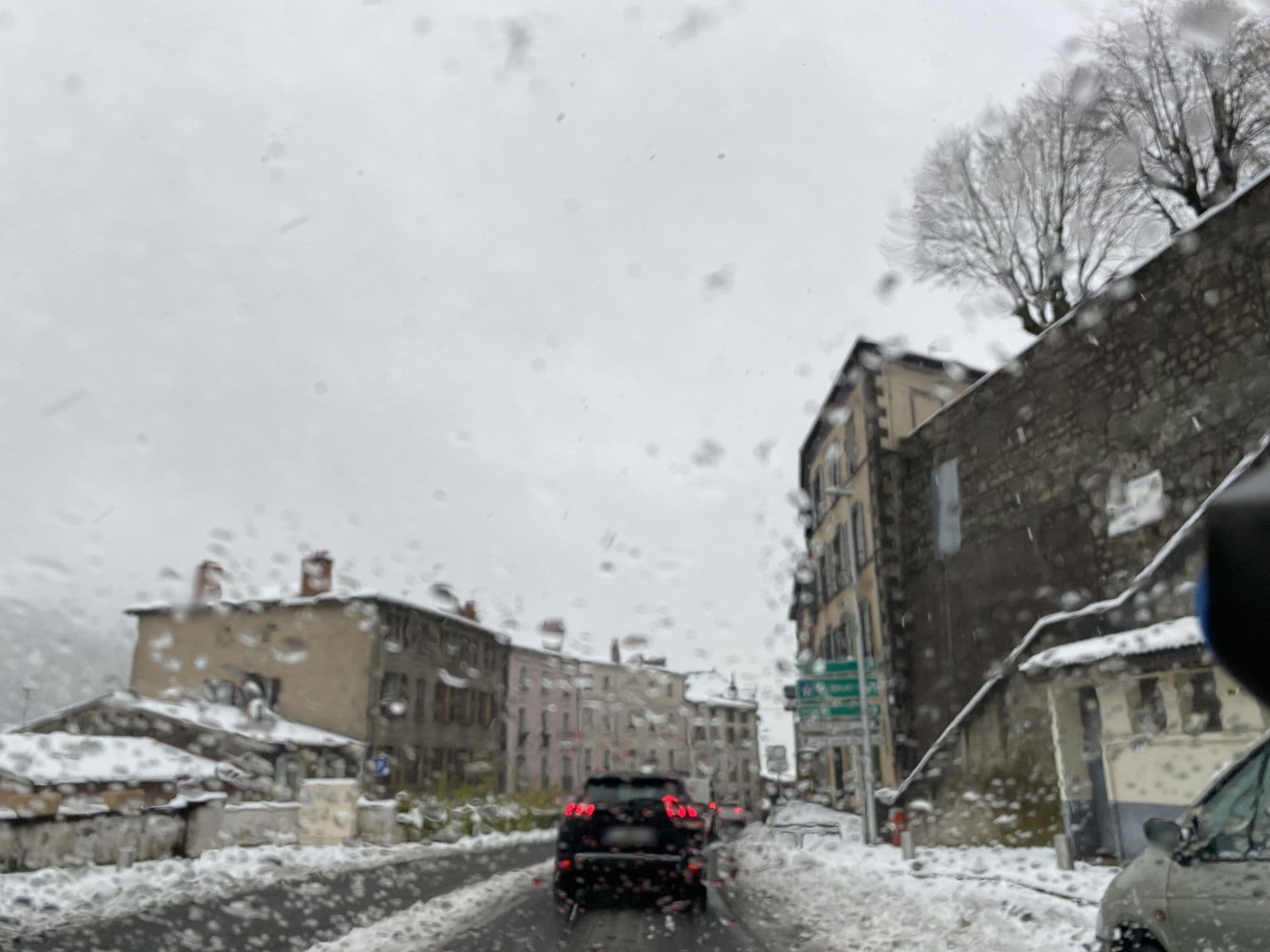 Street view near Hôtel De La Gare, Thiers — © fpm (CC BY-SA · Mapillary)