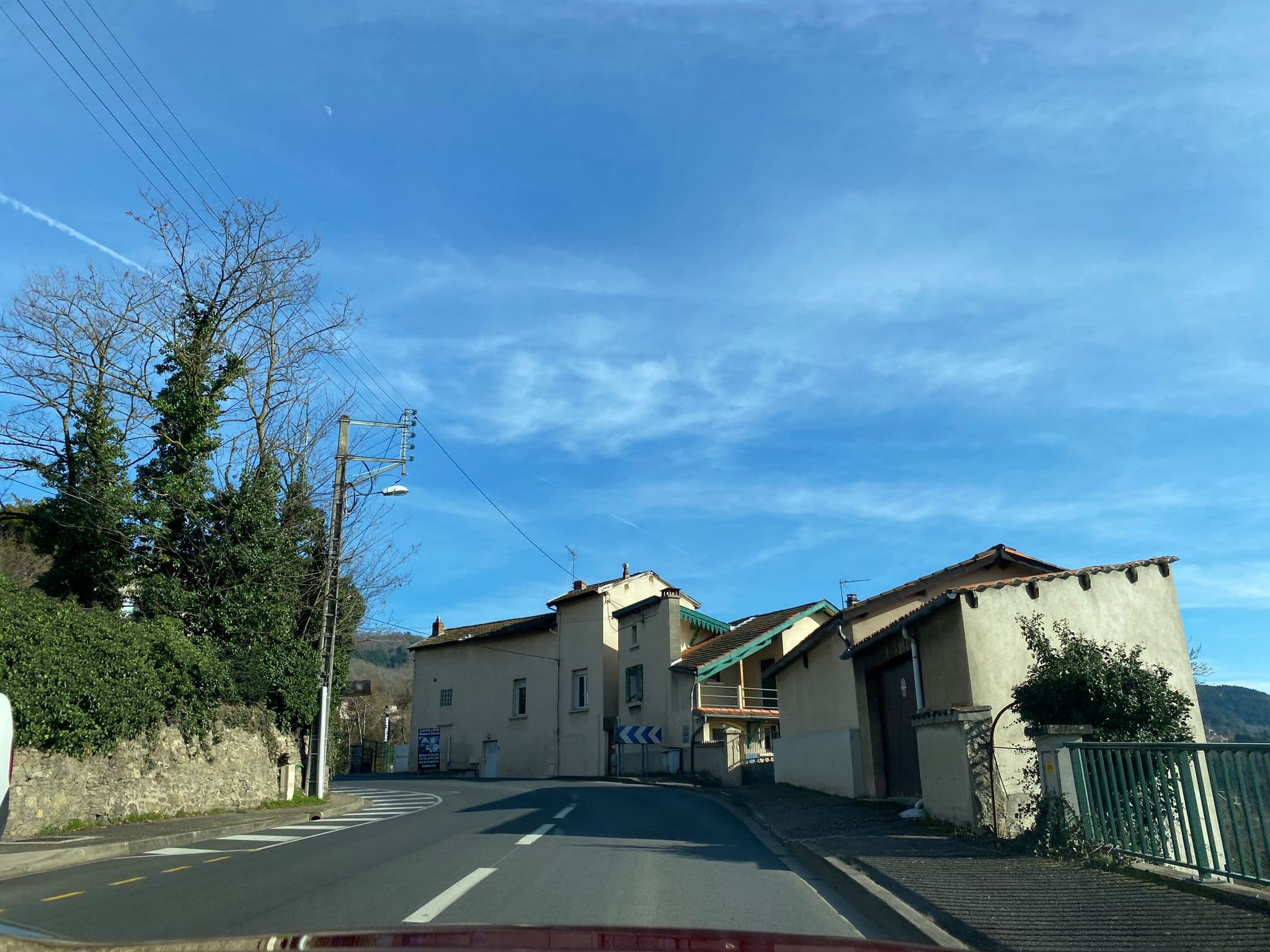 Street view near Villa Fani, Thiers — © fpm (CC BY-SA · Mapillary)