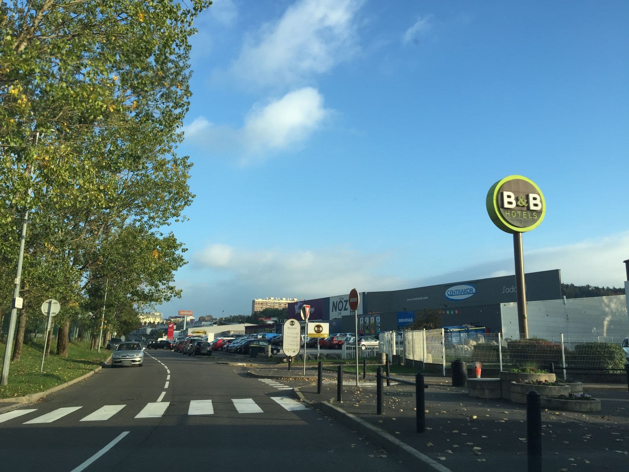 Street view near Campanille, Saint-Priest-en-Jarez — © geraldchatagnon (CC BY-SA · Mapillary)