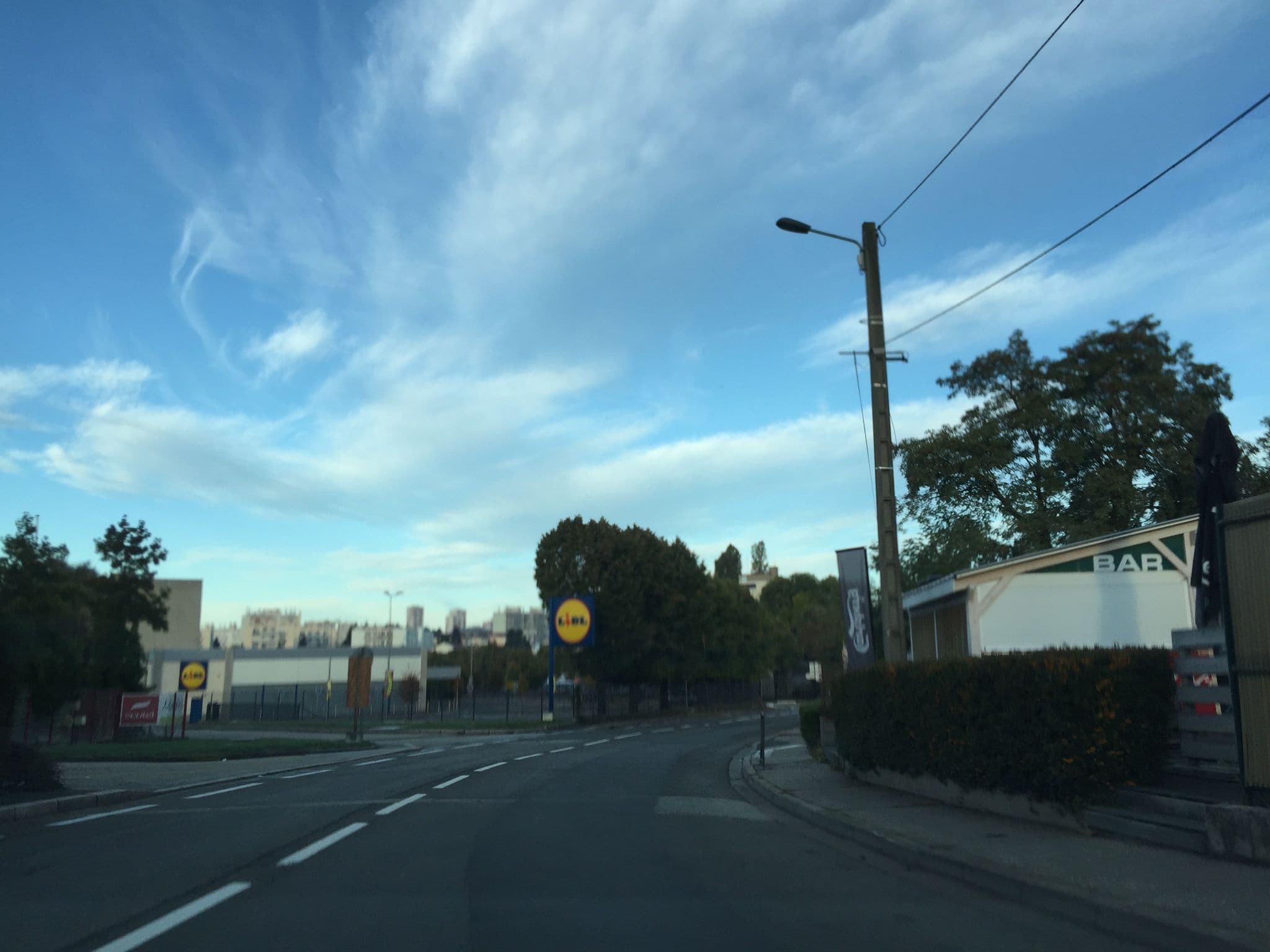 Street view near Hôtel Bar Restaurant le Chaudron Vert, Saint-Priest-en-Jarez — © geraldchatagnon (CC BY-SA · Mapillary)