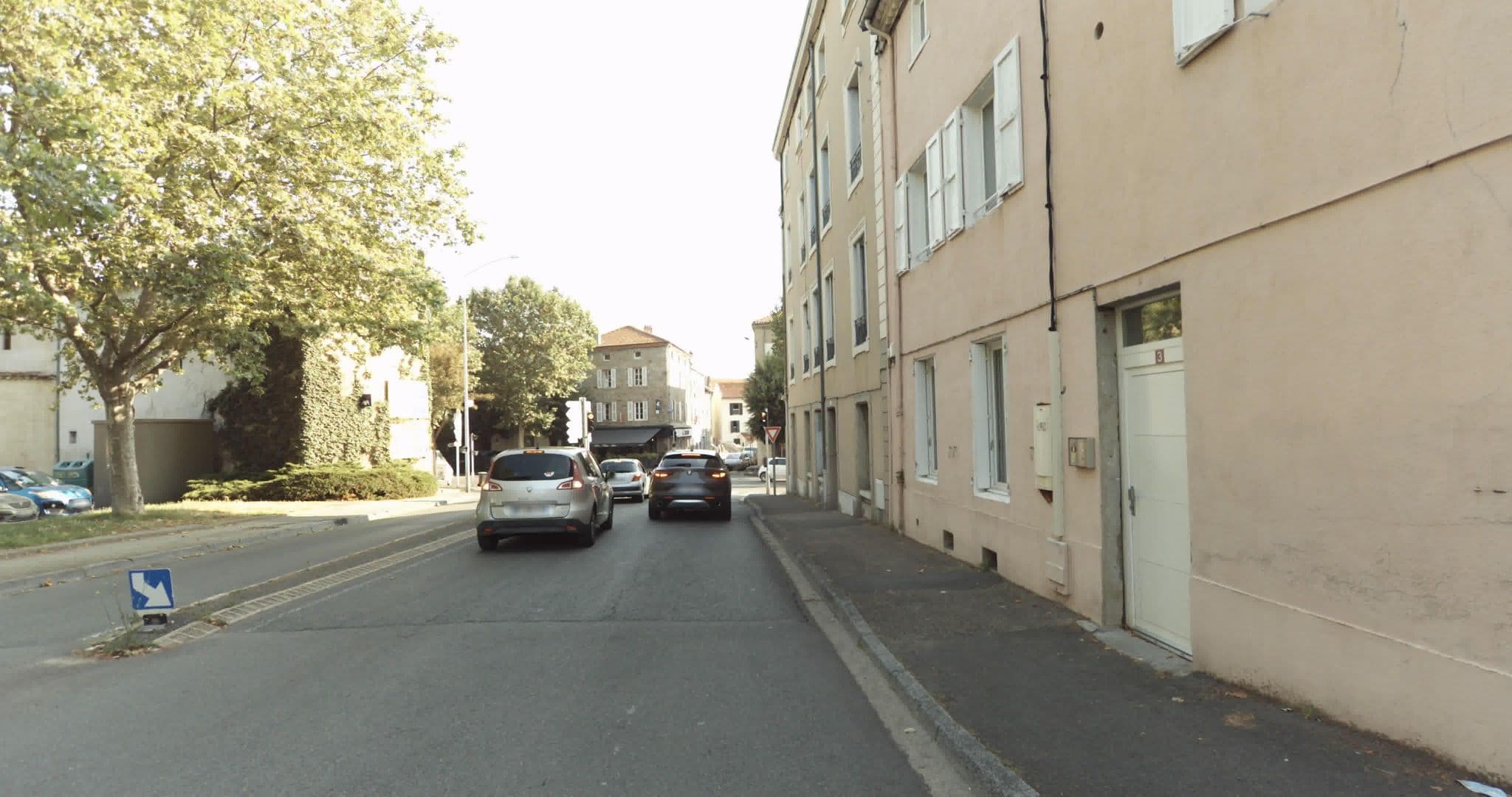 Street view near L'Entracte, Montbrison — © sogefi (CC BY-SA · Mapillary)