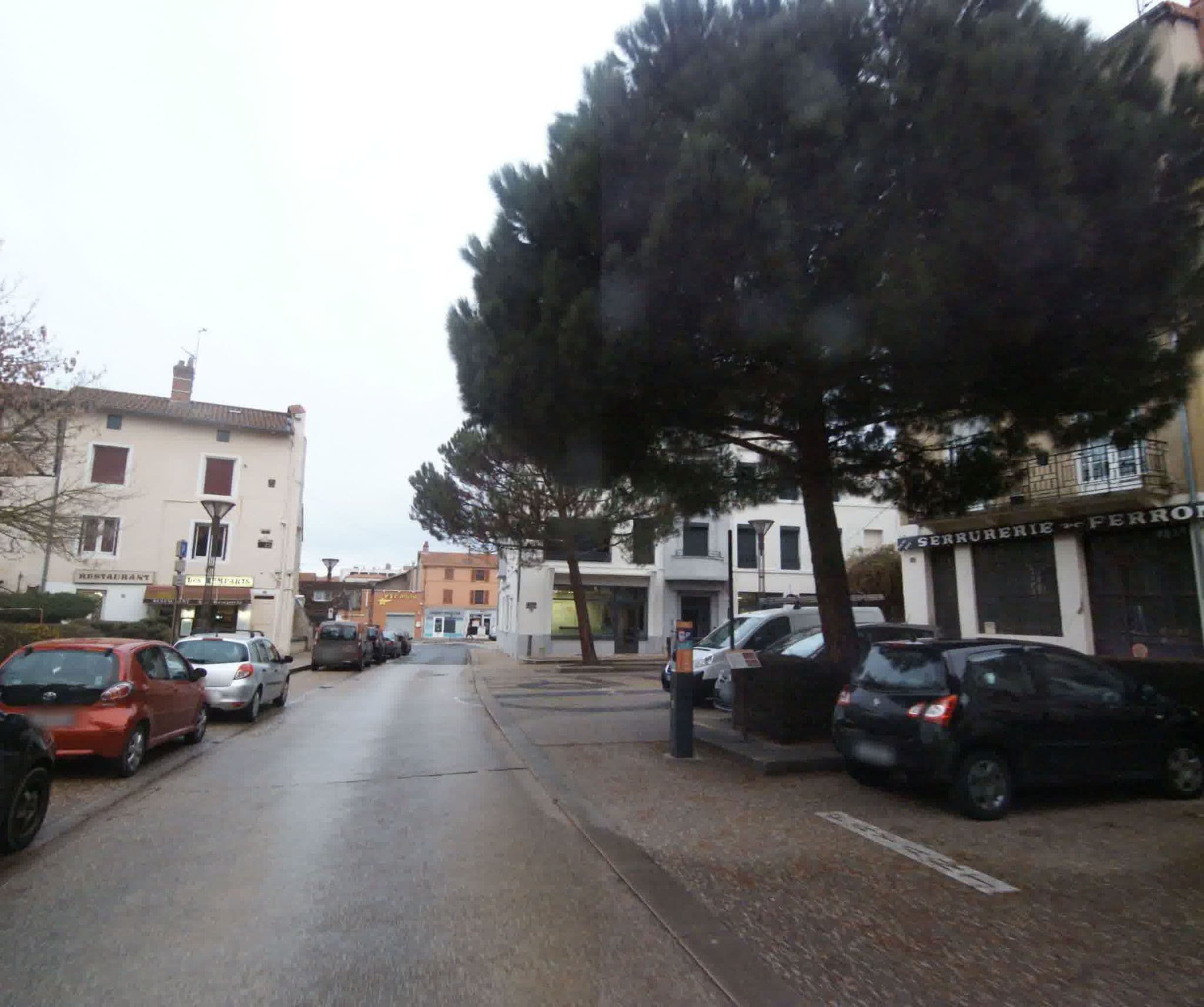 Street view near Hôtel de l'Ancre, Roanne — © sogefi (CC BY-SA · Mapillary)