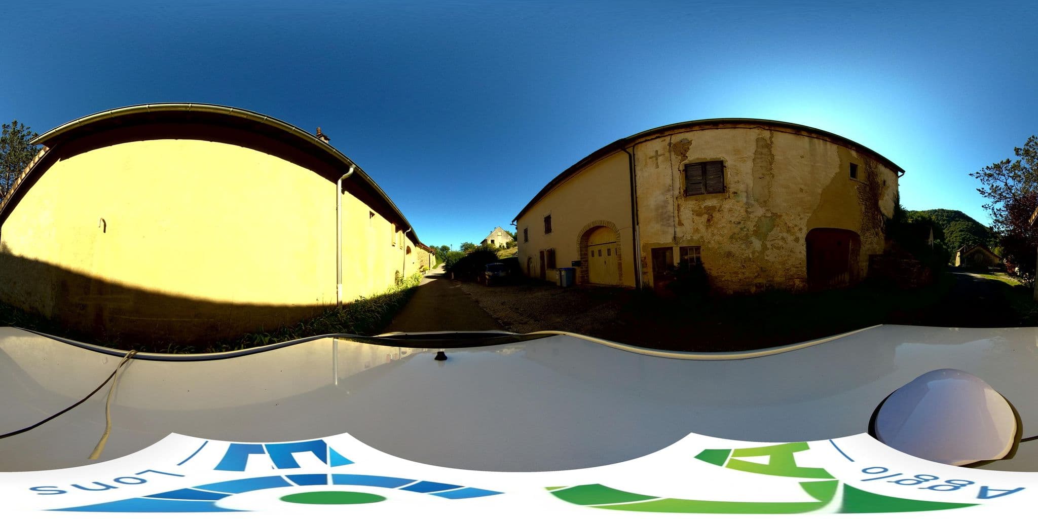 Street view near Gîte des 3 vallées, Perrigny — © mnicolas (CC BY-SA · Mapillary)