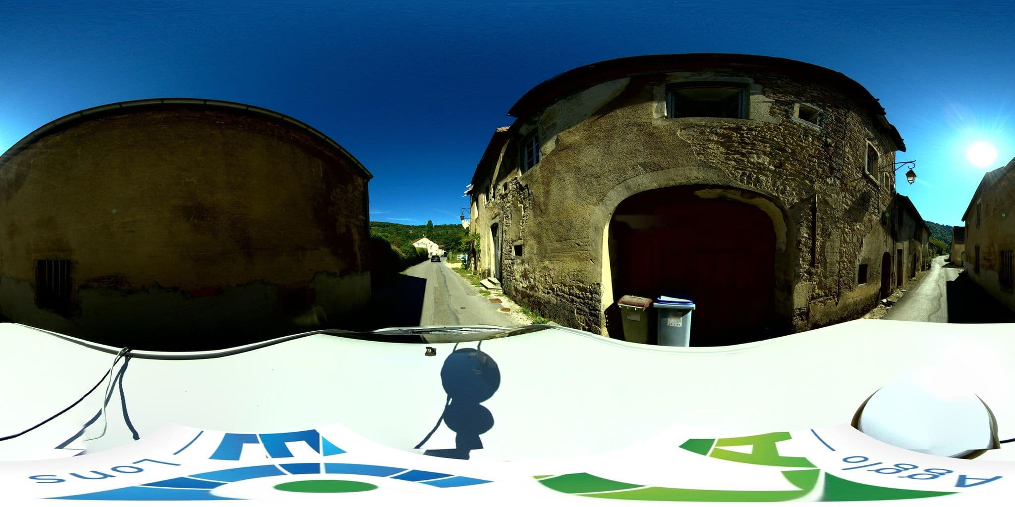 Street view near Gîte Presbytère Saint-Jean, Perrigny — © mnicolas (CC BY-SA · Mapillary)