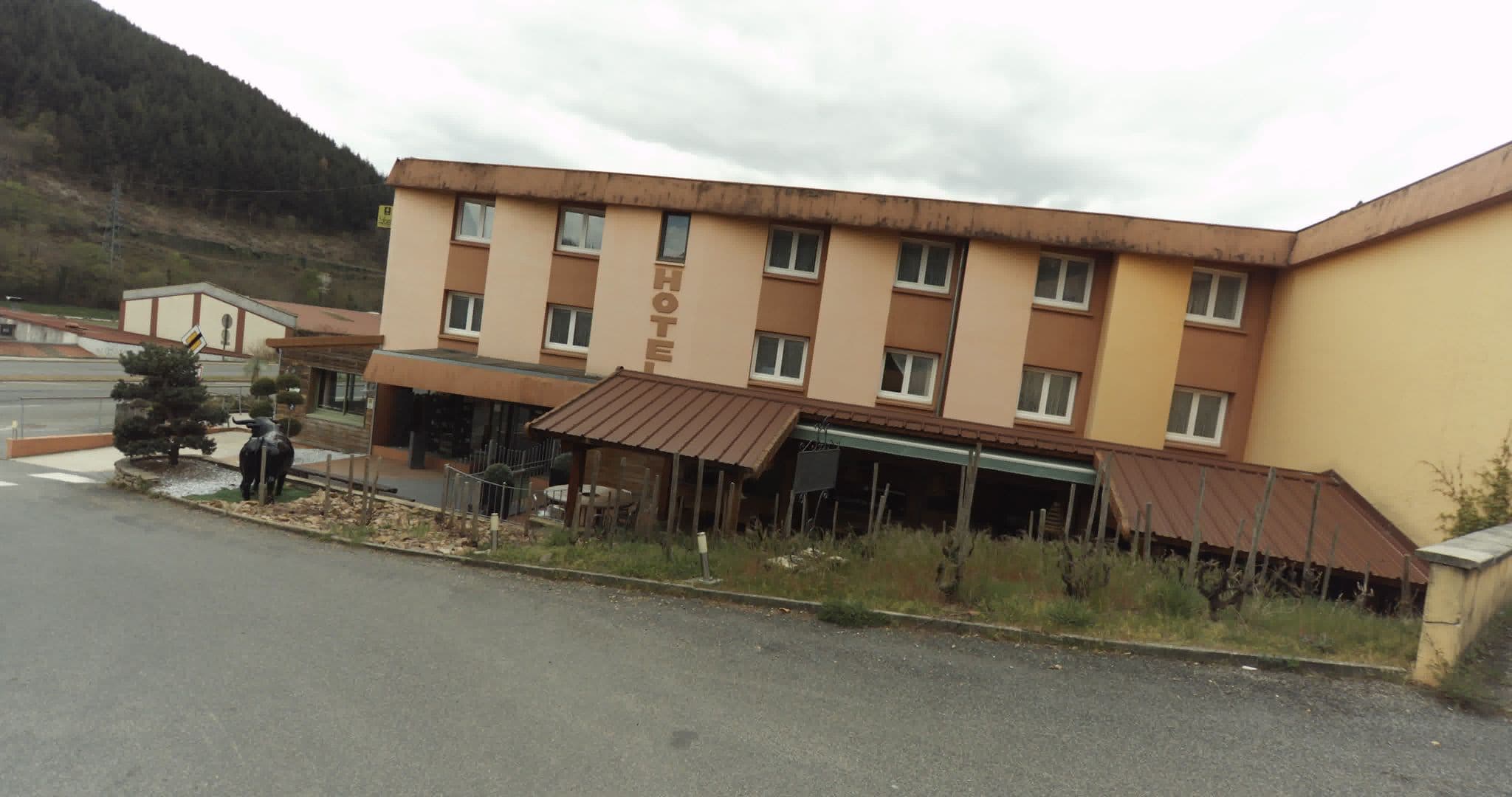 Street view near Logis Hôtel Burnichon, Tarare — © sogefi (CC BY-SA · Mapillary)