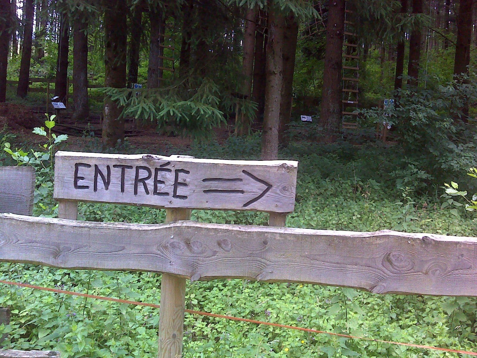 Street view near Camping Campéole Le Lac des Sapins, Cublize — © bernardvoyageur (CC BY-SA · Mapillary)