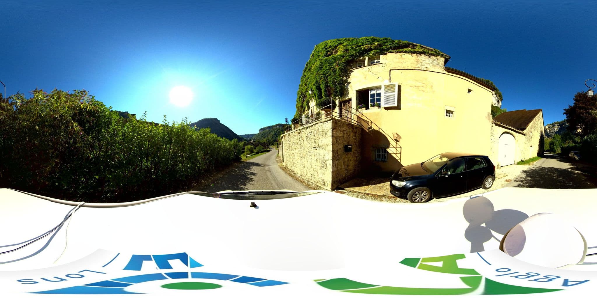 Street view near Gîte du Pont, Perrigny — © mnicolas (CC BY-SA · Mapillary)