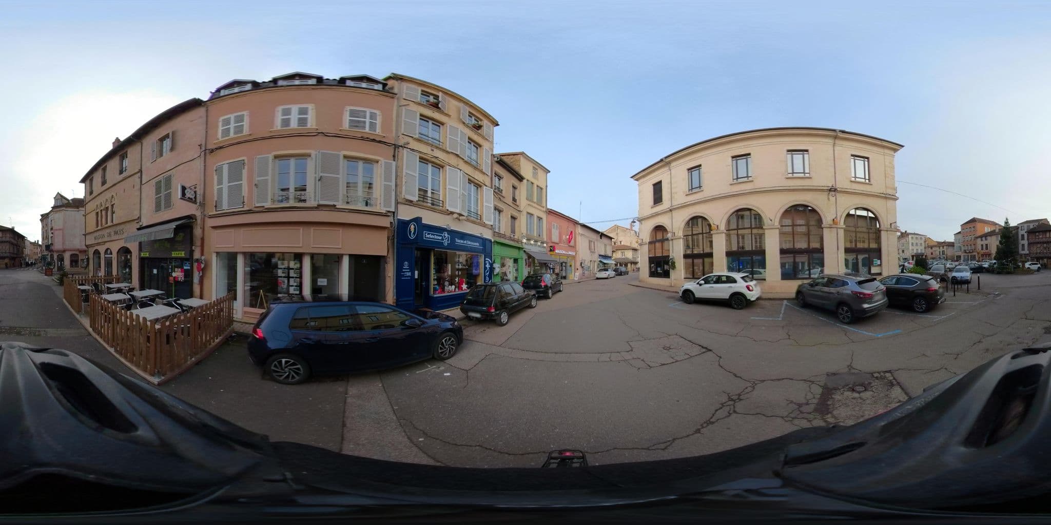 Street view near Selectour - Traces et Découverte, Charlieu — © capmoustache (CC BY-SA · Mapillary)