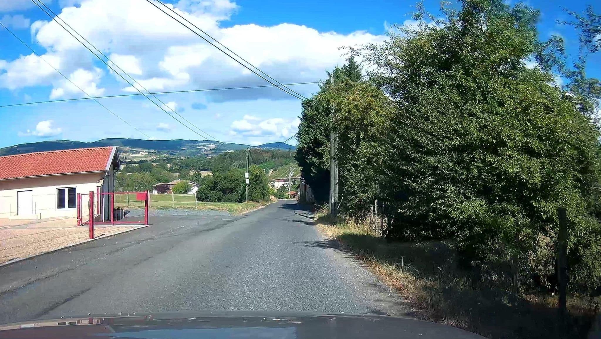 Street view near Centre Aéré, Pommiers — © micmin1972 (CC BY-SA · Mapillary)