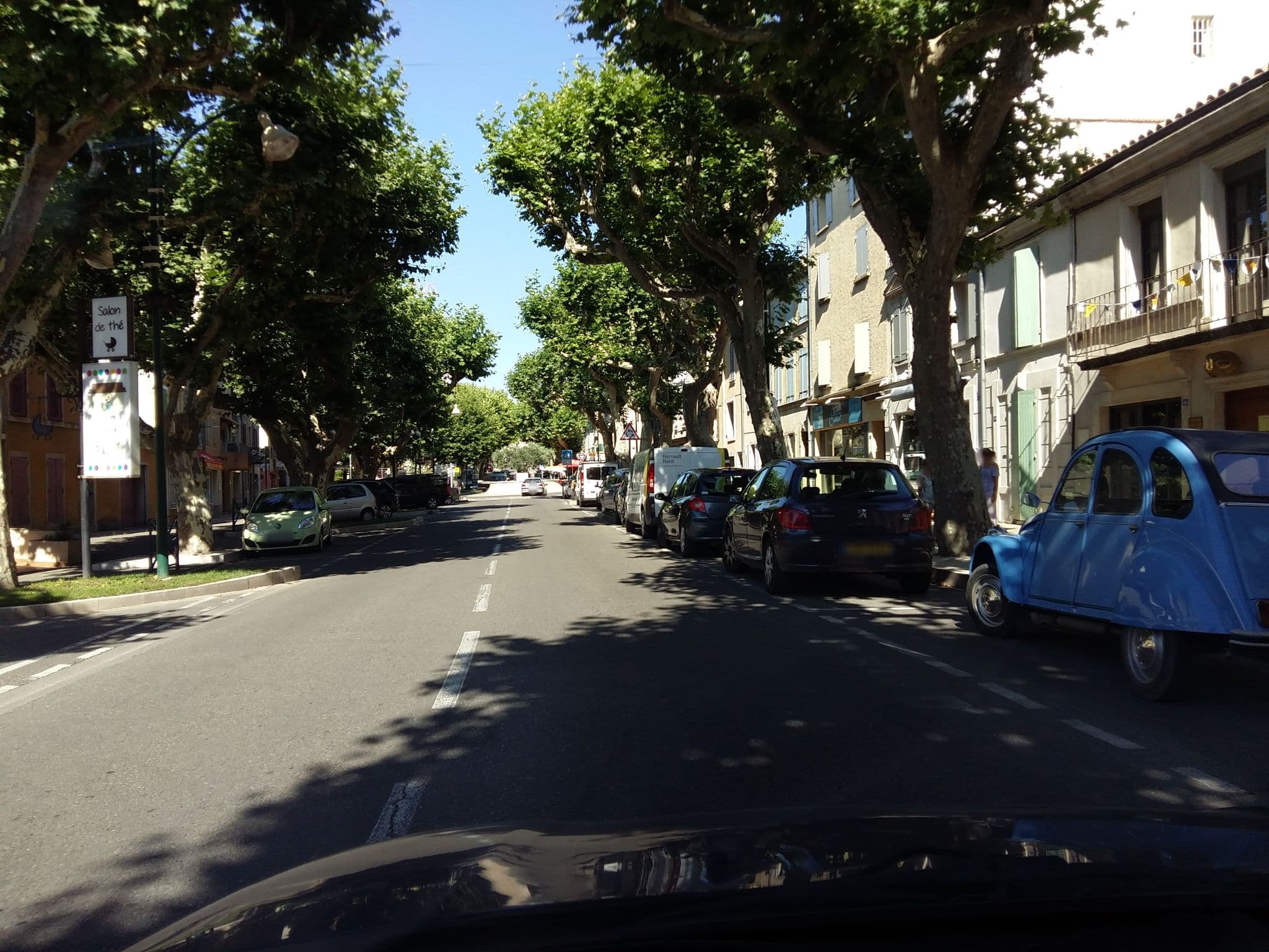 Street view near La Camargue, Valréas — © zimmy (CC BY-SA · Mapillary)