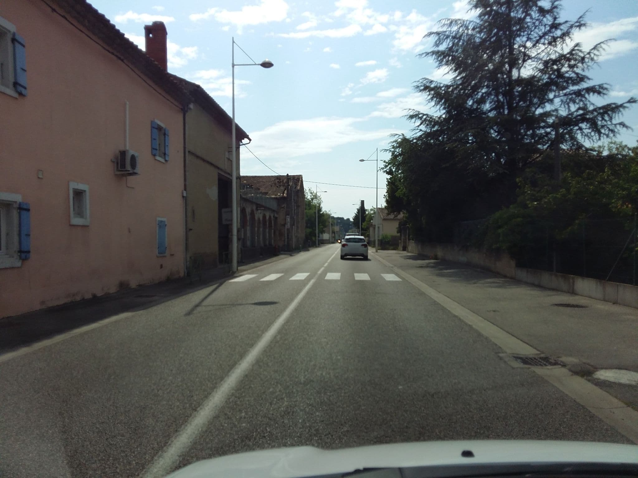 Street view near Domaine de la Bastide Jourdan, Bollène — © zimmy (CC BY-SA · Mapillary)