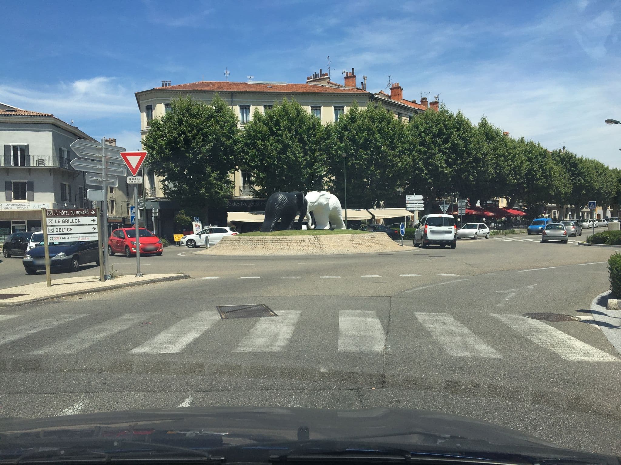 Street view near Au 10 d'Aygu, Montélimar — © cabinetcourbi (CC BY-SA · Mapillary)