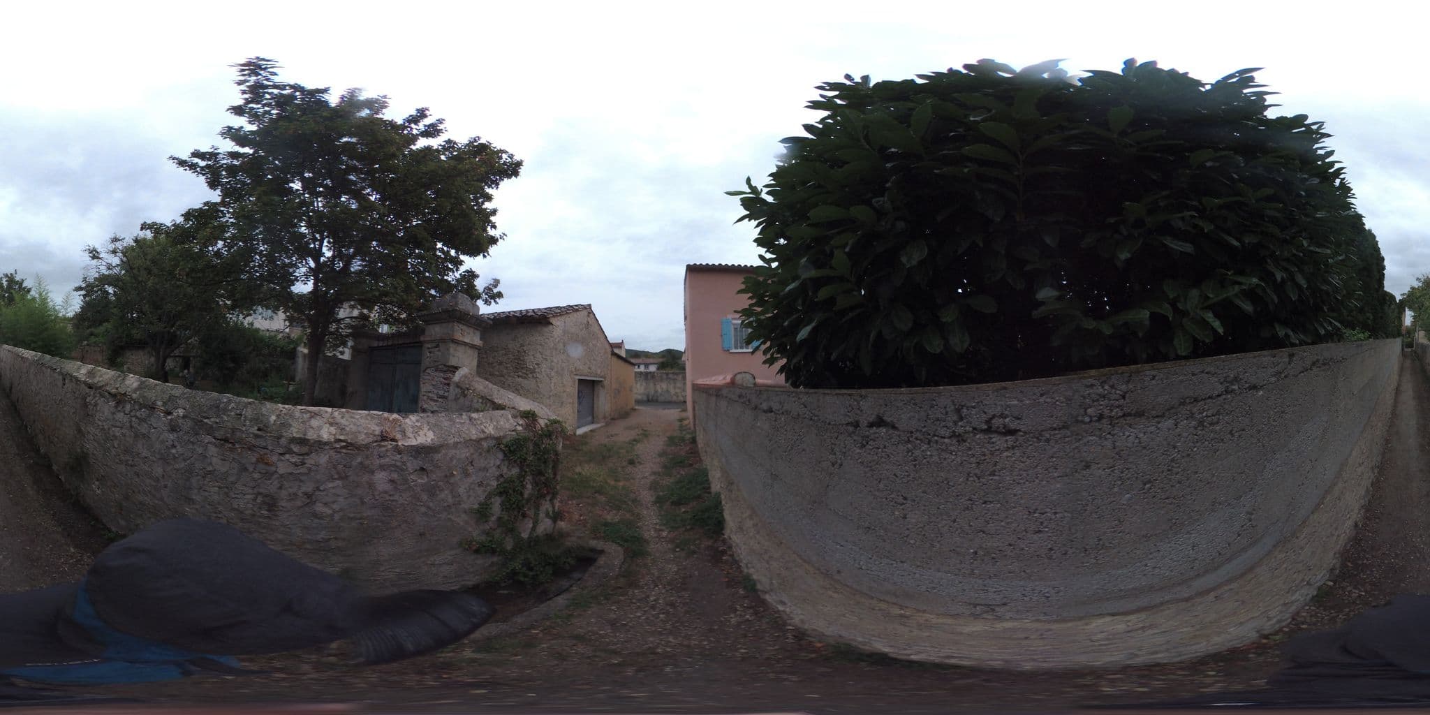 Street view near Domaine les Tilleus, Malaucène — © arteragence (CC BY-SA · Mapillary)