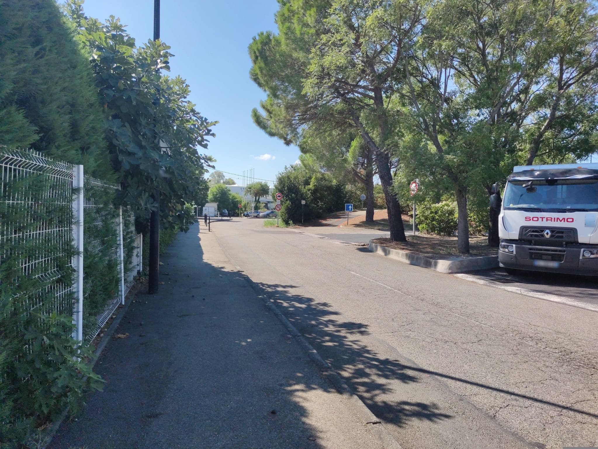 Street view near ibis budget Orange Centre, Orange — © zimmy (CC BY-SA · Mapillary)