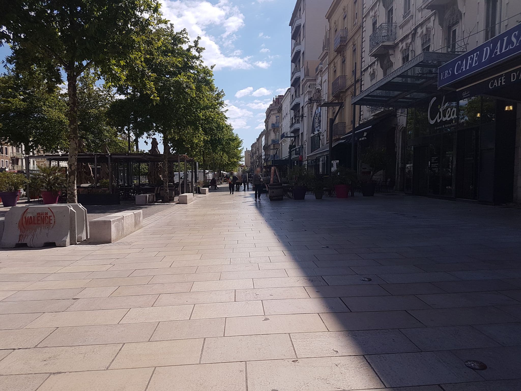Street view near Selectour - Ailleurs Voyages, Valence — © changchun1 (CC BY-SA · Mapillary)