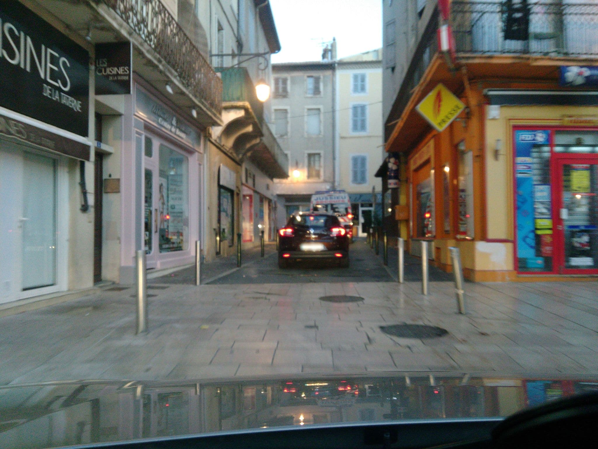 Street view near TUI STORE, Montélimar — © hedaide (CC BY-SA · Mapillary)