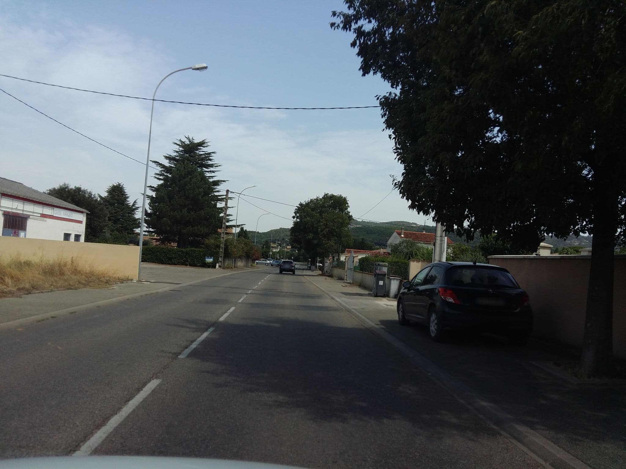 Street view near Société Exploitation de l'Hôtel Gril de Bollène, Bollène — © zimmy (CC BY-SA · Mapillary)