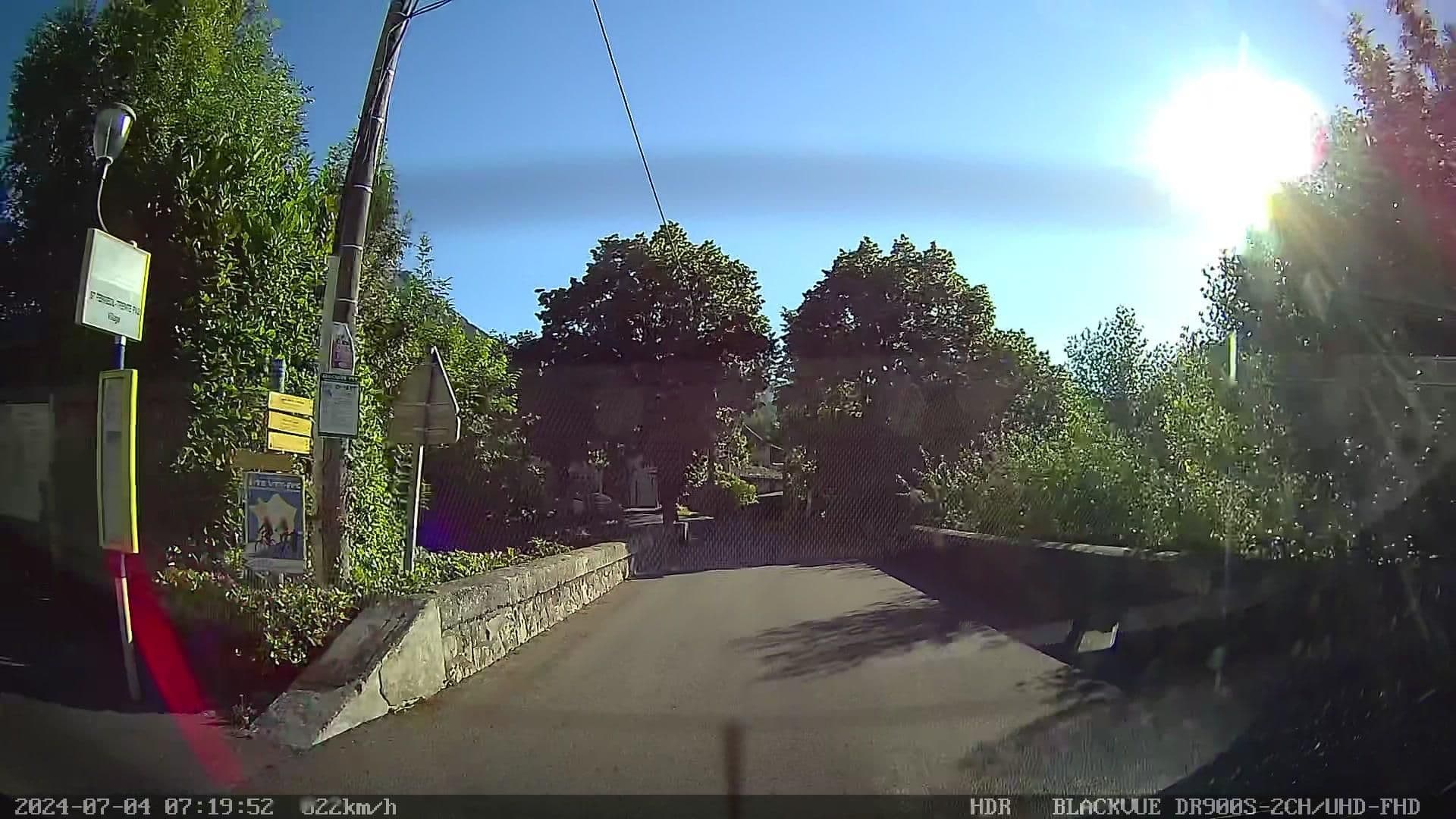 Street view near Auberge de Trente Pas, Nyons — © madel (CC BY-SA · Mapillary)