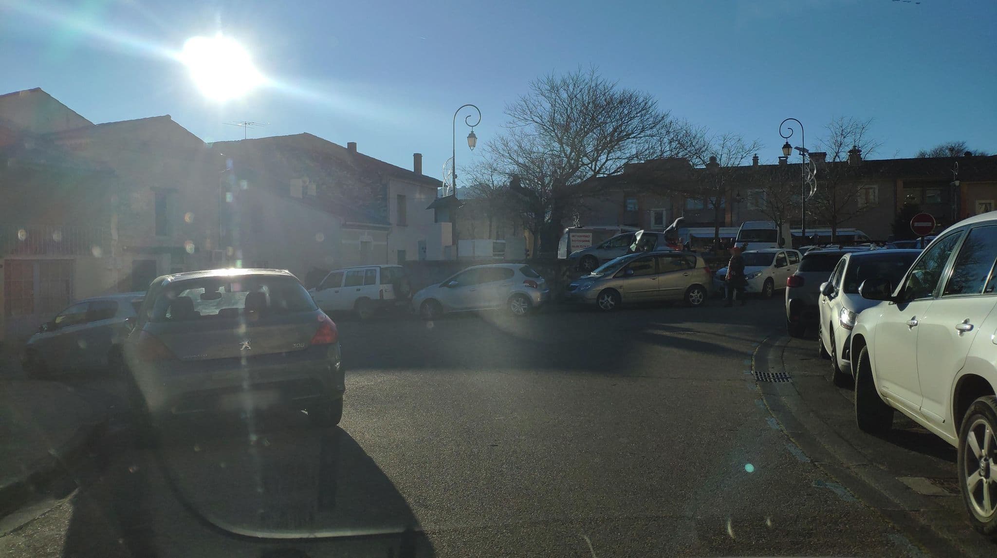 Street view near La Suite, Sablet — © cabinetcourbi (CC BY-SA · Mapillary)