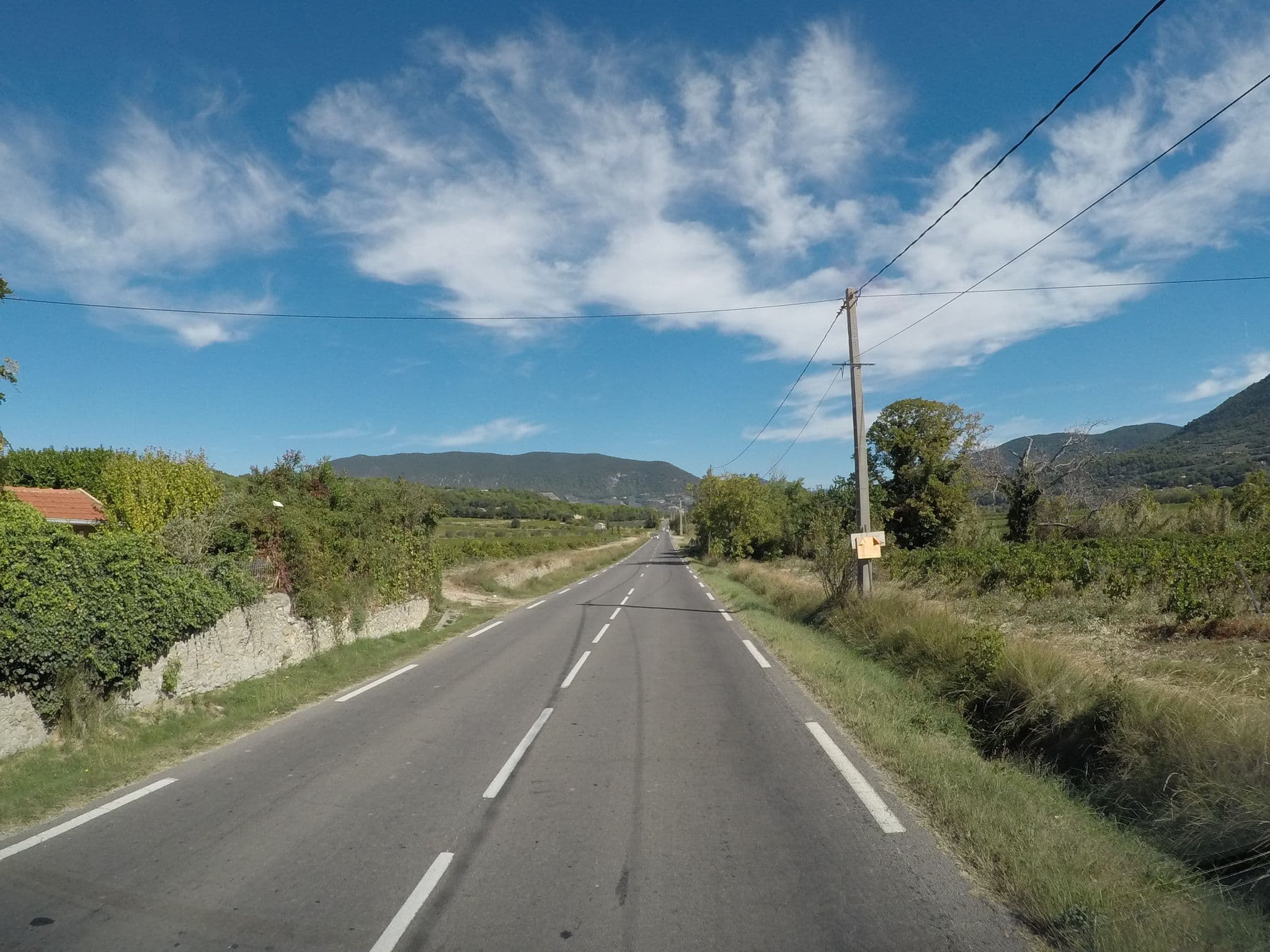 Street view near Les Ecureuils, Vinsobres — © yaron (CC BY-SA · Mapillary)