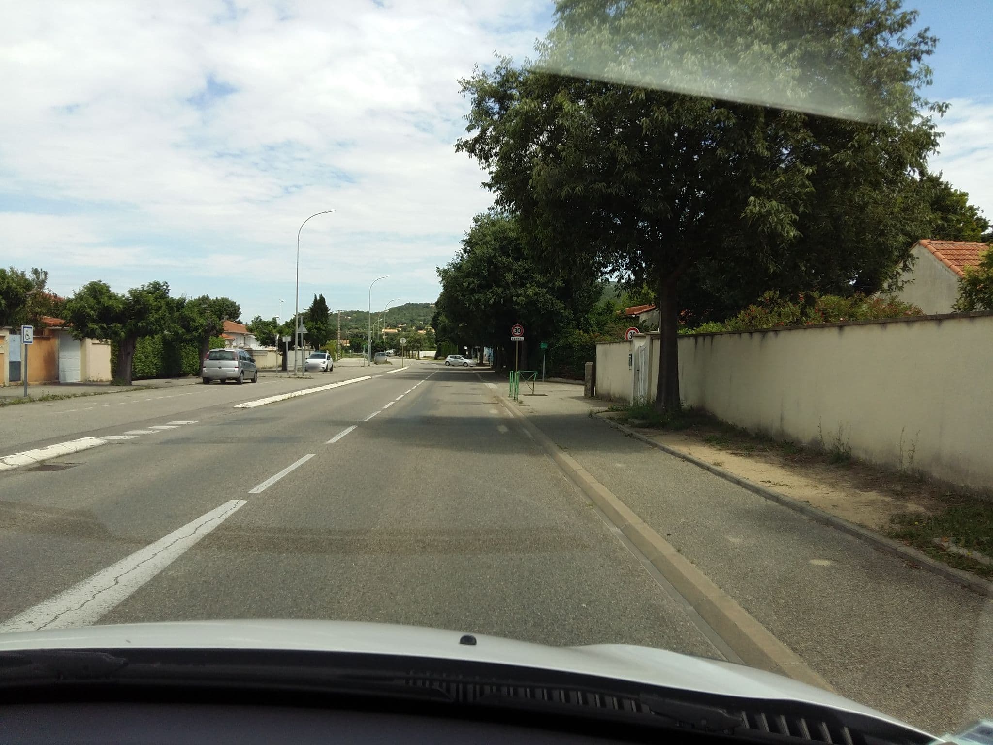 Street view near Hôtel Restaurant Campanile Bollene, Bollène — © zimmy (CC BY-SA · Mapillary)